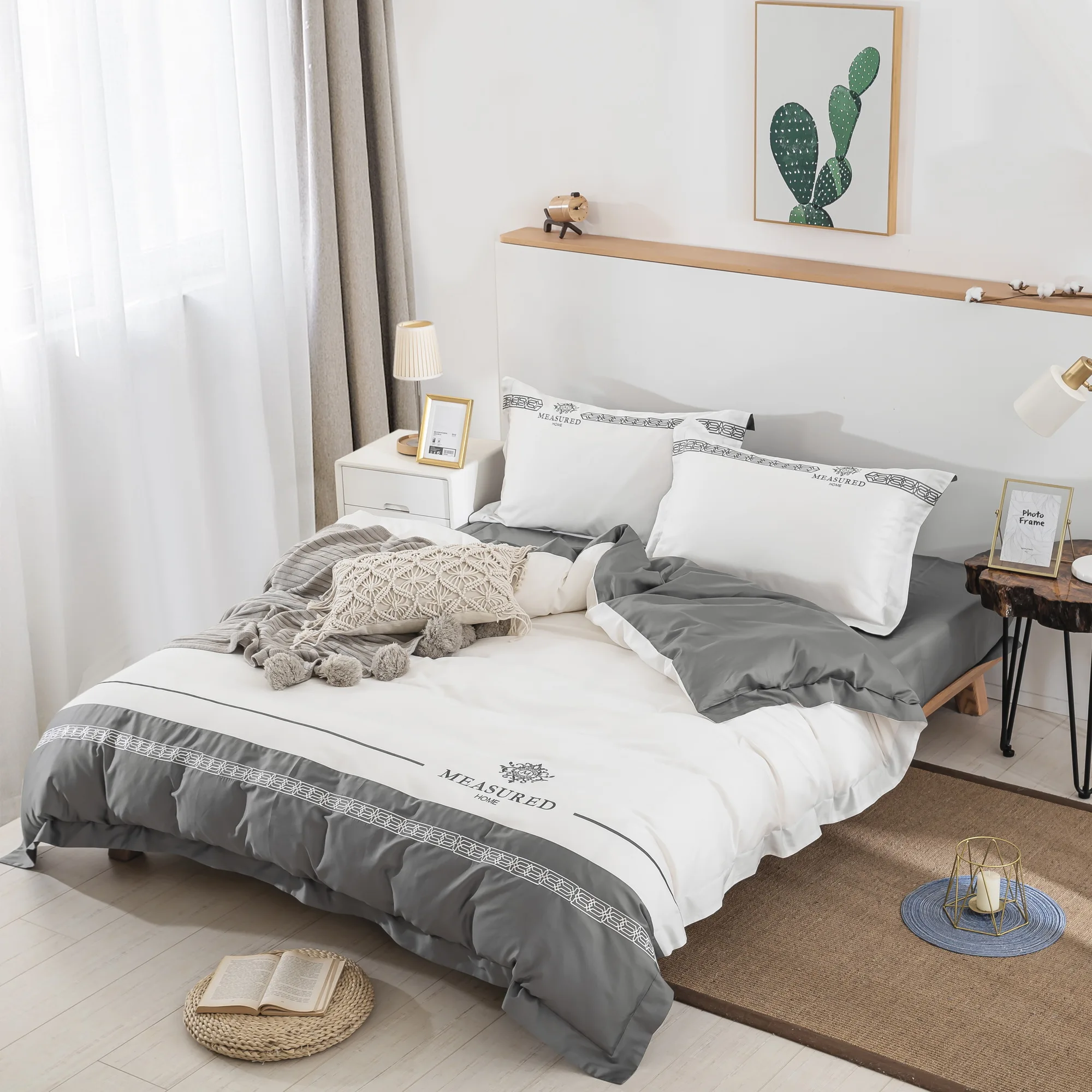 2022 newest four-piece bedding fashion cotton double household bed sheet quilt cover splicing design bedding fashion white gray
2022 newest four-piece bedding fashion cotton double household bed sheet quilt cover splicing design bedding fashion white gray