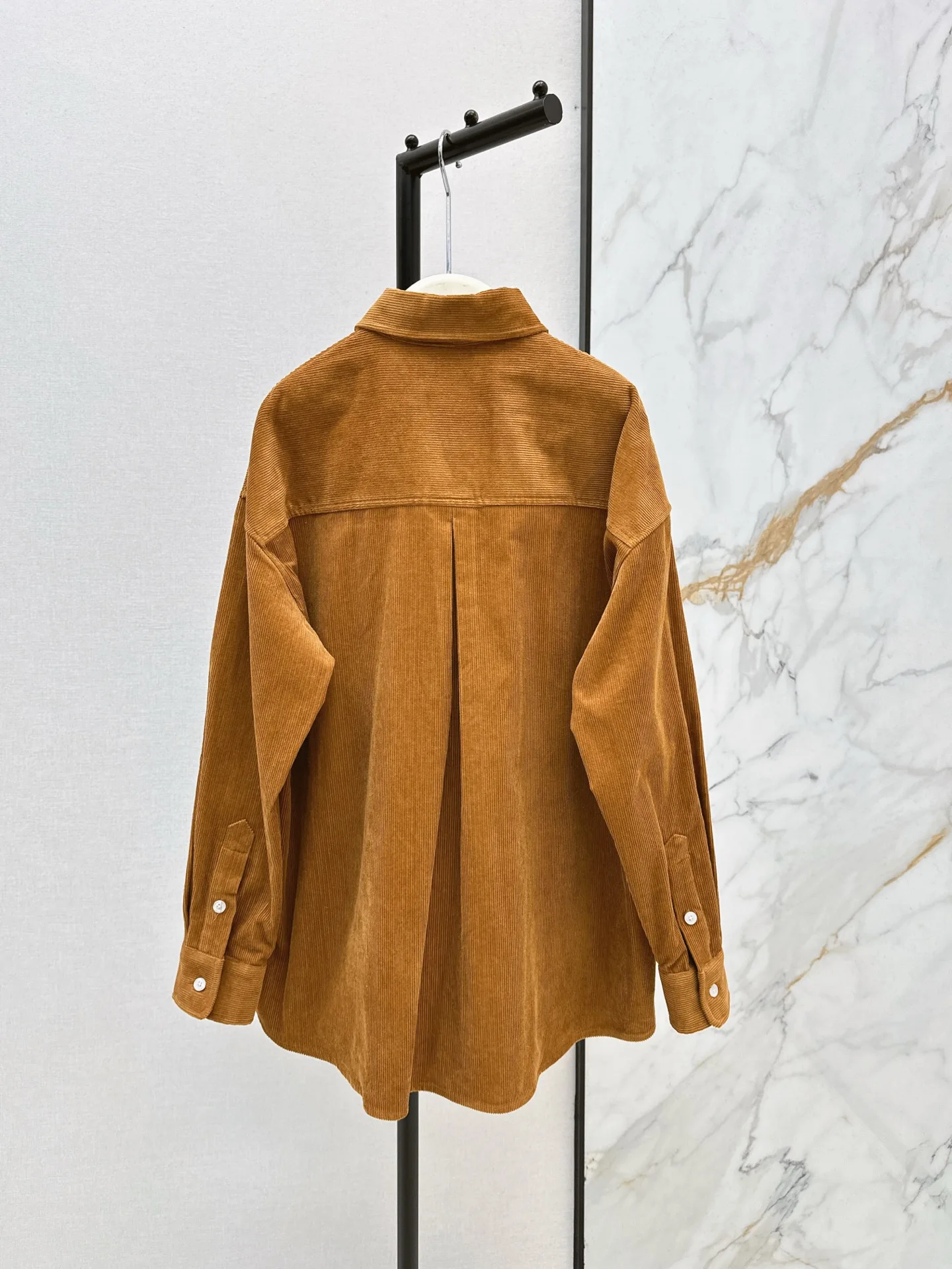 2025 Newest New Fashion Fall/Winter Corduroy Shirt with Pony Embroidery O-Neck Striped Long Sleeve for Women High Quality
2025 Newest New Fashion Fall/Winter Corduroy Shirt with Pony Embroidery O-Neck Striped Long Sleeve for Women High Quality