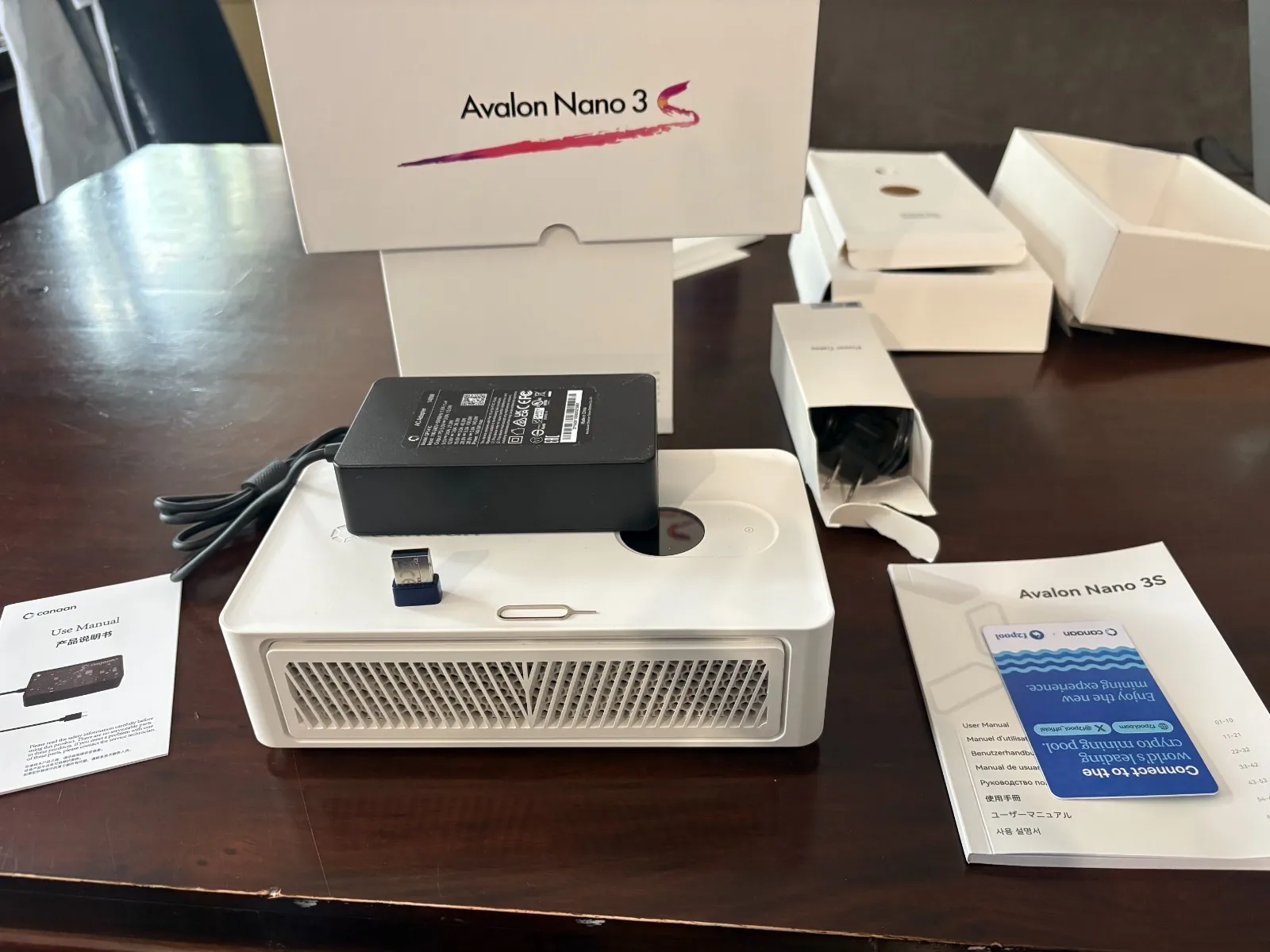AG BUY 2 GET 1 FREE Canaan Avalon Nano 3S ASIC Miner SHA-256 Bitcoin 4000 GH/s 140W w/ Adapter
AG BUY 2 GET 1 FREE Canaan Avalon Nano 3S ASIC Miner SHA-256 Bitcoin 4000 GH/s 140W w/ Adapter