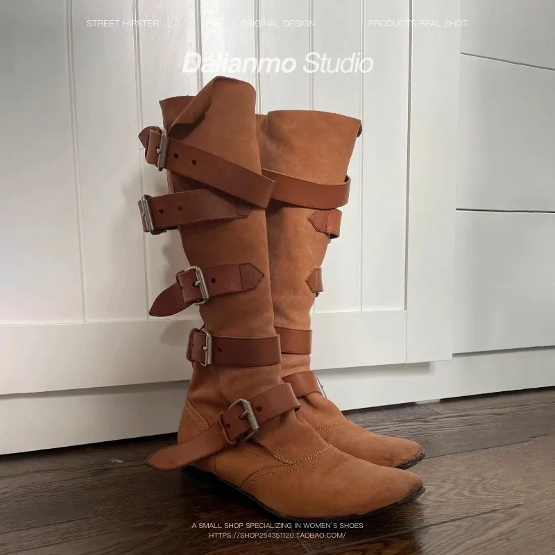 Women Brown Suede Leather Knee High Boots Round Toe Belt Buckled Vintage Long Boot Luxury Designer Western Shoes for Women
Women Brown Suede Leather Knee High Boots Round Toe Belt Buckled Vintage Long Boot Luxury Designer Western Shoes for Women