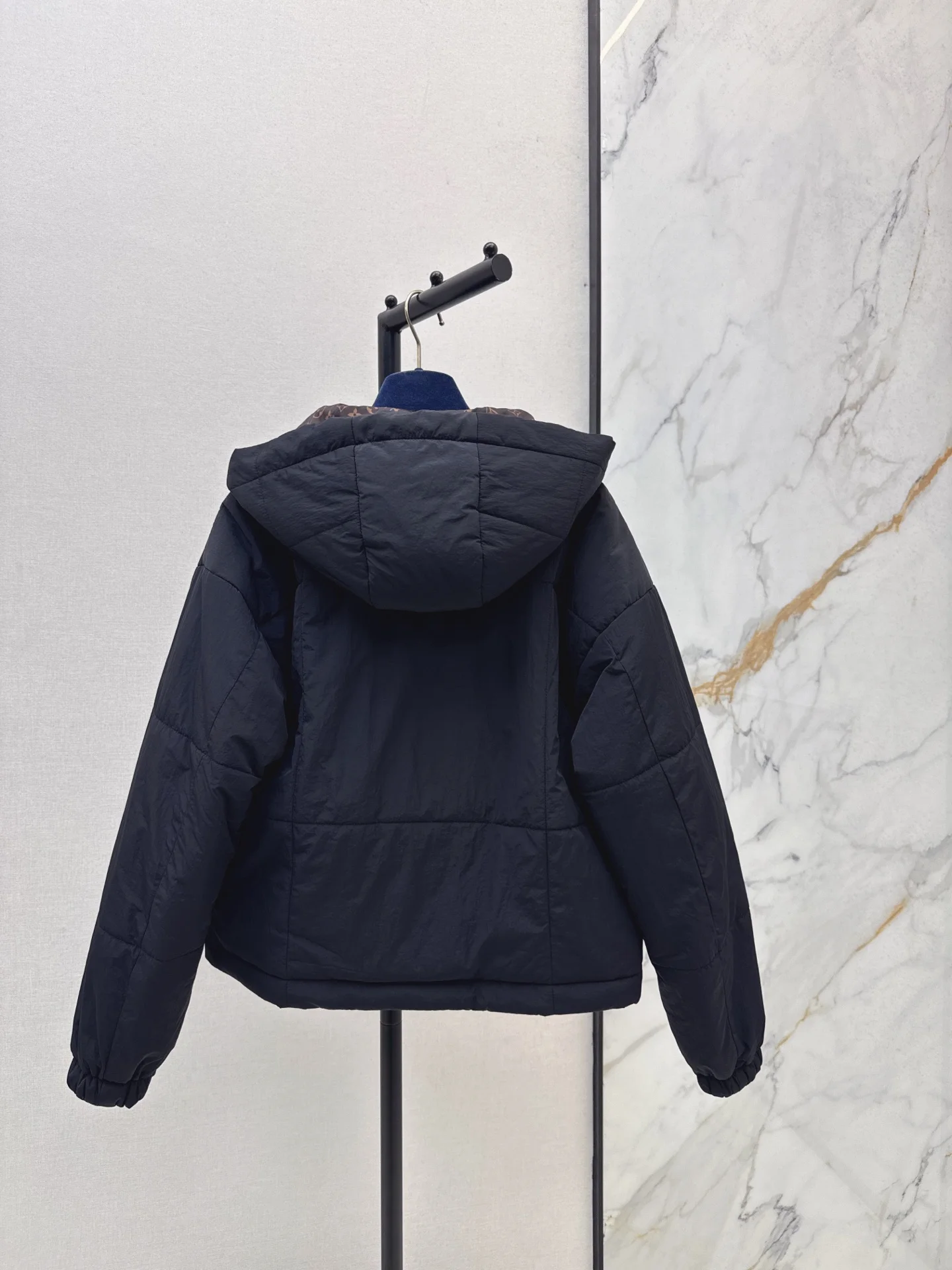 Высококачественная осенне-зимняя женская куртка на шнурке, винтажная подкладка с цветочным принтом, хлопковая куртка с капюшоном HL072
Высококачественная осенне-зимняя женская куртка на шнурке, винтажная подкладка с цветочным принтом, хлопковая куртка с капюшоном HL072