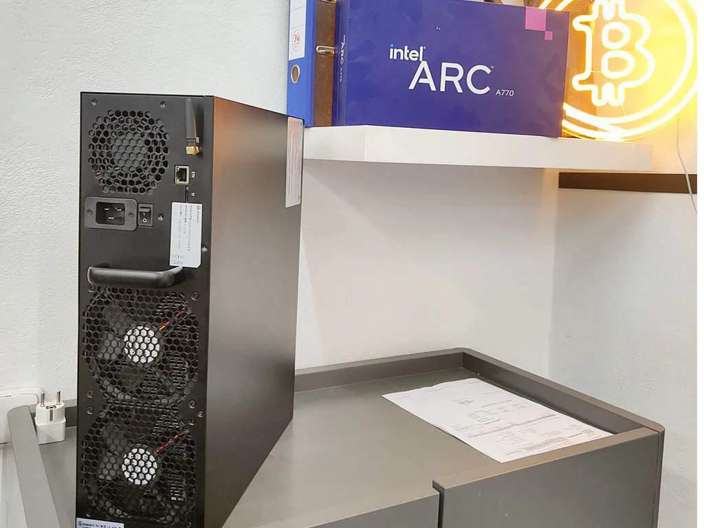 MinerX BUY 2 GET 1 FREE.Goldshell E-AL1M 4.4TH/s Blake3 Miner High Performance Crypto Mining Machine
MinerX BUY 2 GET 1 FREE.Goldshell E-AL1M 4.4TH/s Blake3 Miner High Performance Crypto Mining Machine
