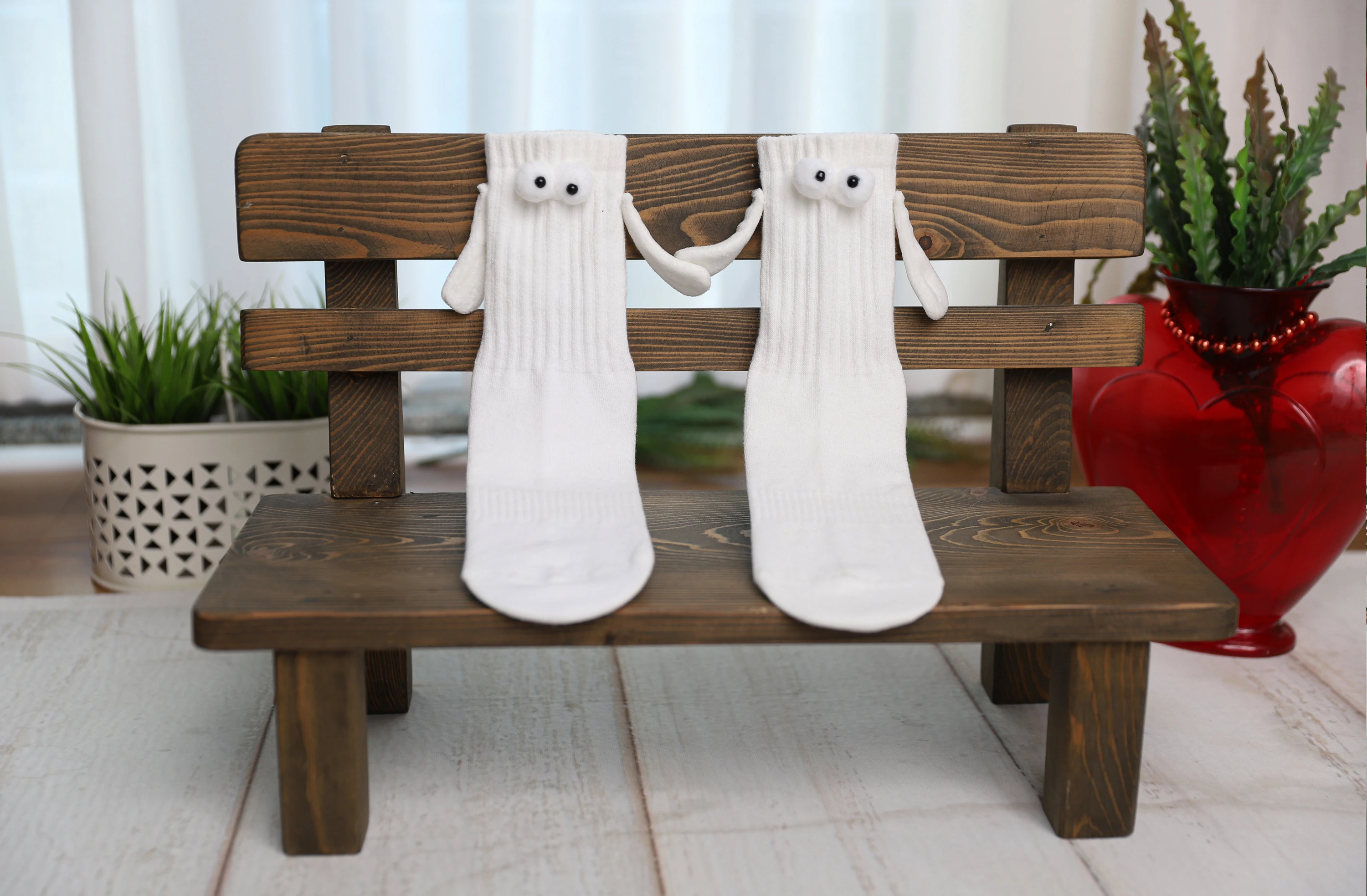 White Socks with Magnetic Hands with 3D Cartoon Eyes Couple Socks for Valentines Day 1 Pair
White Socks with Magnetic Hands with 3D Cartoon Eyes Couple Socks for Valentines Day 1 Pair