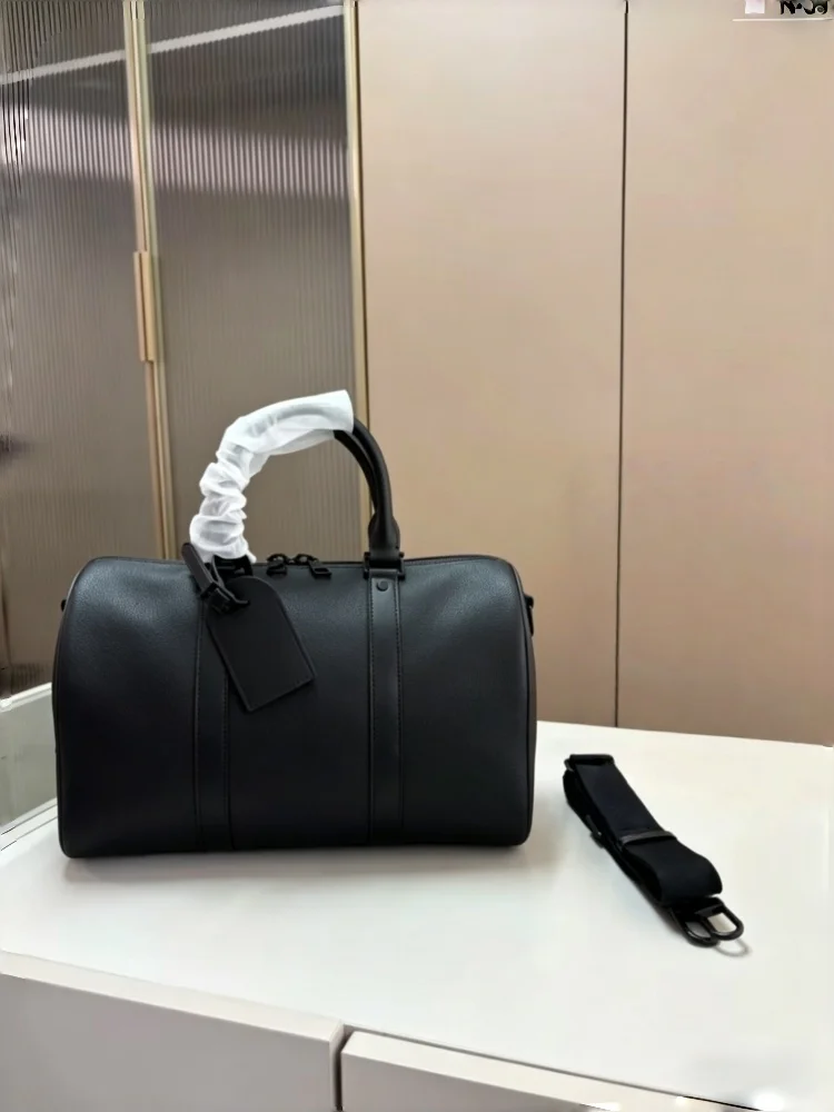 Women's Pillow Bag With Large Capacity For Handheld Use Simple And Versatile Shoulder And Crossbody Design
Women's Pillow Bag With Large Capacity For Handheld Use Simple And Versatile Shoulder And Crossbody Design