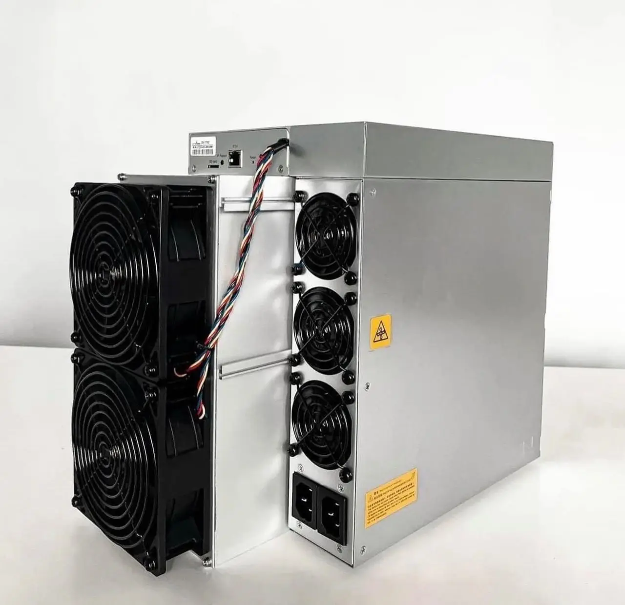 Оригинальный Bitmain Antminer D9 1770GH/s X11 Dash Miner Crypto Mining Machine с блоком питания с низким энергопотреблением
Оригинальный Bitmain Antminer D9 1770GH/s X11 Dash Miner Crypto Mining Machine с блоком питания с низким энергопотреблением