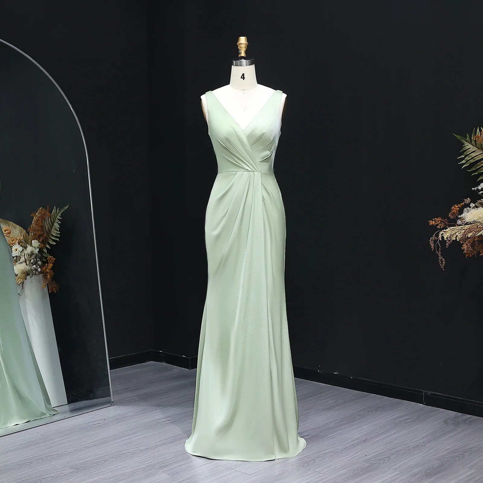 Sharon Said 2025 Elegant Green Satin V-Neck Sleeveless Bridesmaid Dress Long Sheath Women Wedding Guest Gowns BS013 Customized
Sharon Said 2025 Elegant Green Satin V-Neck Sleeveless Bridesmaid Dress Long Sheath Women Wedding Guest Gowns BS013 Customized