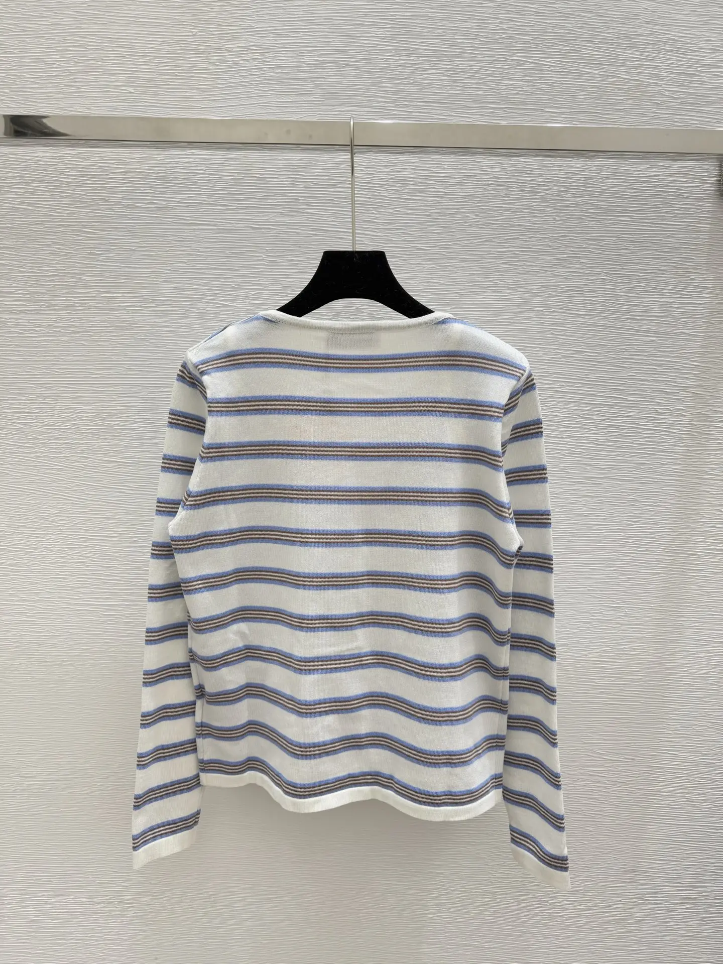 2025 Autumn New Style Women's Striped Round-neck Casual Cardigan 
2025 Autumn New Style Women's Striped Round-neck Casual Cardigan
