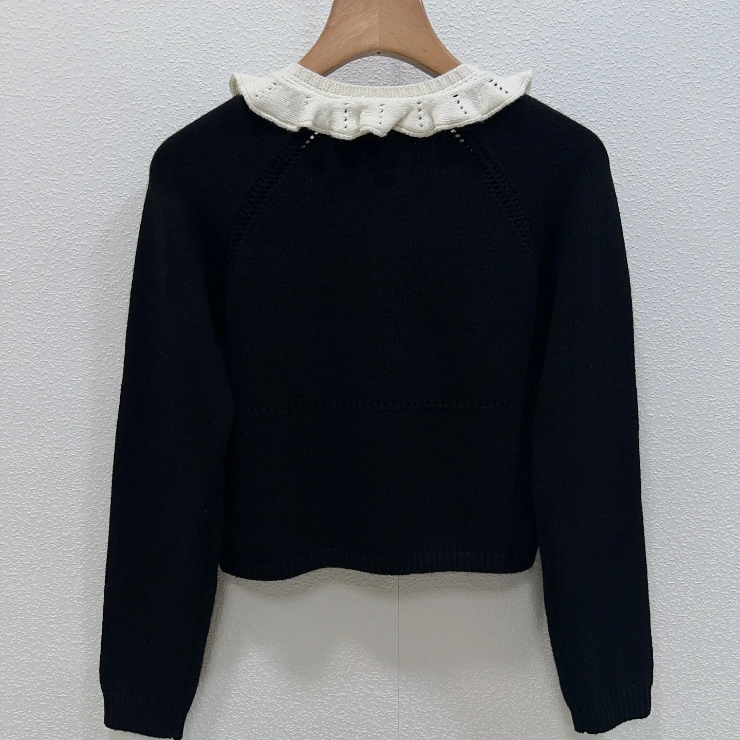 2026 New Arrival Women's Color-Block Knitted Cardigan Cropped Outerwear With Ruffled Collar Slimming & Youth-Enhancing Style
2026 New Arrival Women's Color-Block Knitted Cardigan Cropped Outerwear With Ruffled Collar Slimming & Youth-Enhancing Style