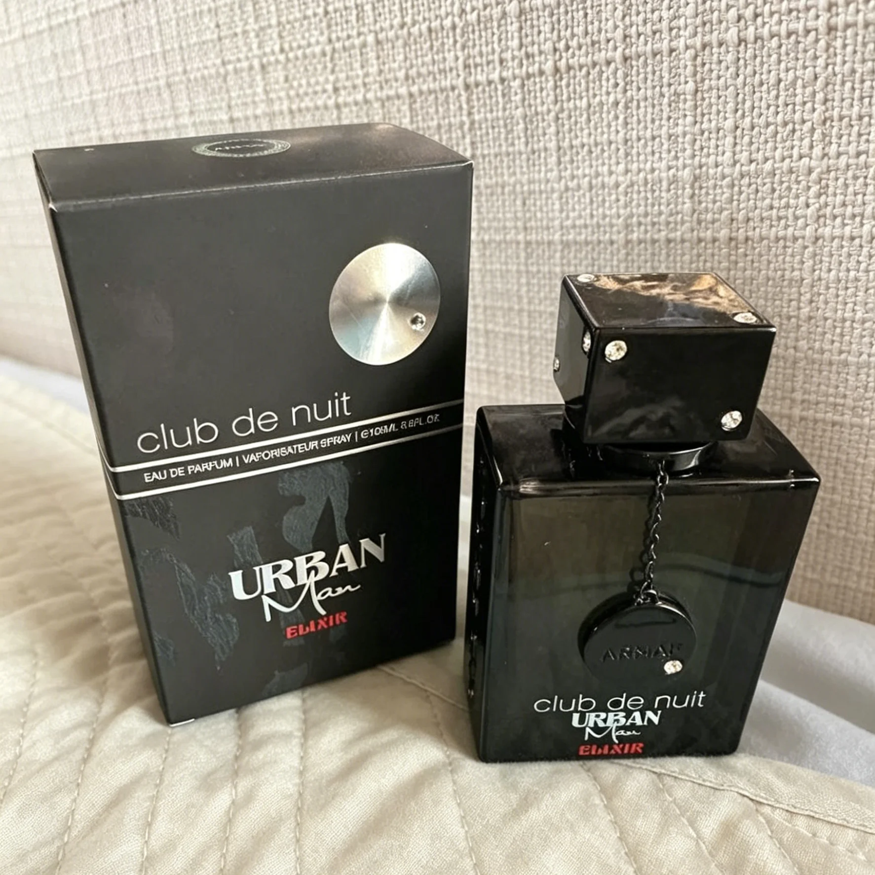 Armaf Club De Nuit Urban Man Elixir Edp 105ml – Bergamot Lavender Amber
Armaf Club De Nuit Urban Man Elixir Edp 105ml – Bergamot Lavender Amber