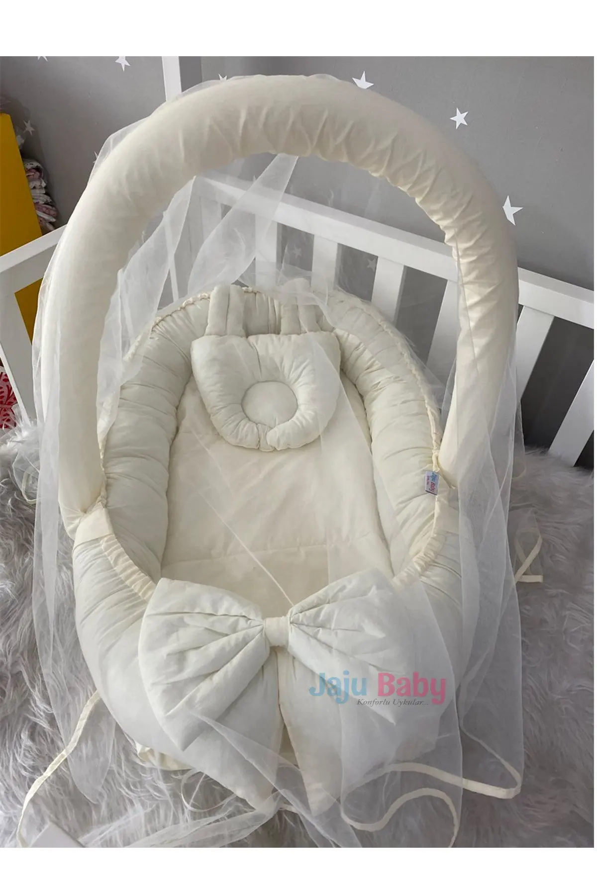 Handmade Cream Mosquito Net with Ears and Luxury Design Babynest with Toy Device
Handmade Cream Mosquito Net with Ears and Luxury Design Babynest with Toy Device