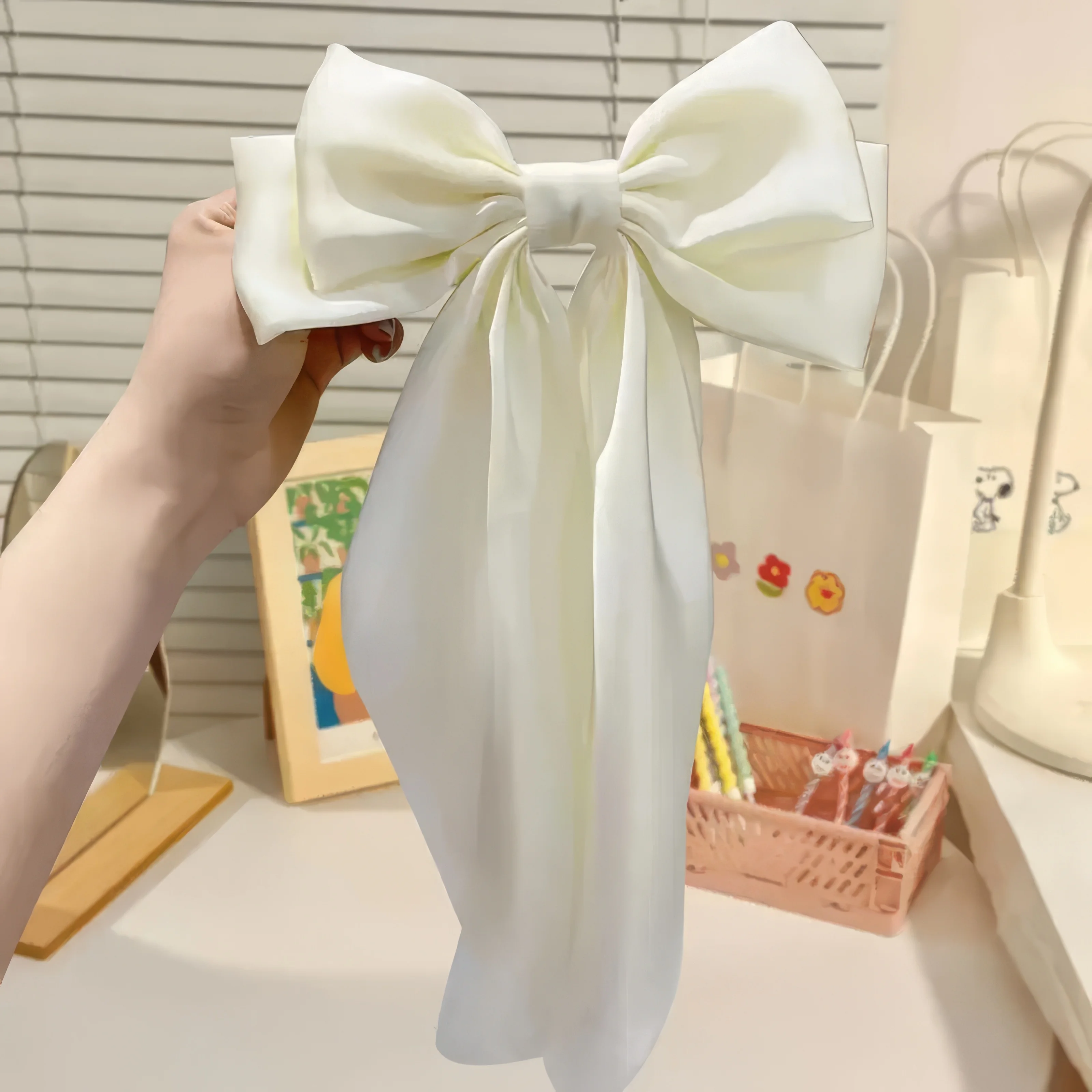White Satin Bow Headband for Women & Girls – Adjustable Elastic Band, Soft Fabric, Perfect for Hair Styling, Special Occasions
White Satin Bow Headband for Women & Girls – Adjustable Elastic Band, Soft Fabric, Perfect for Hair Styling, Special Occasions