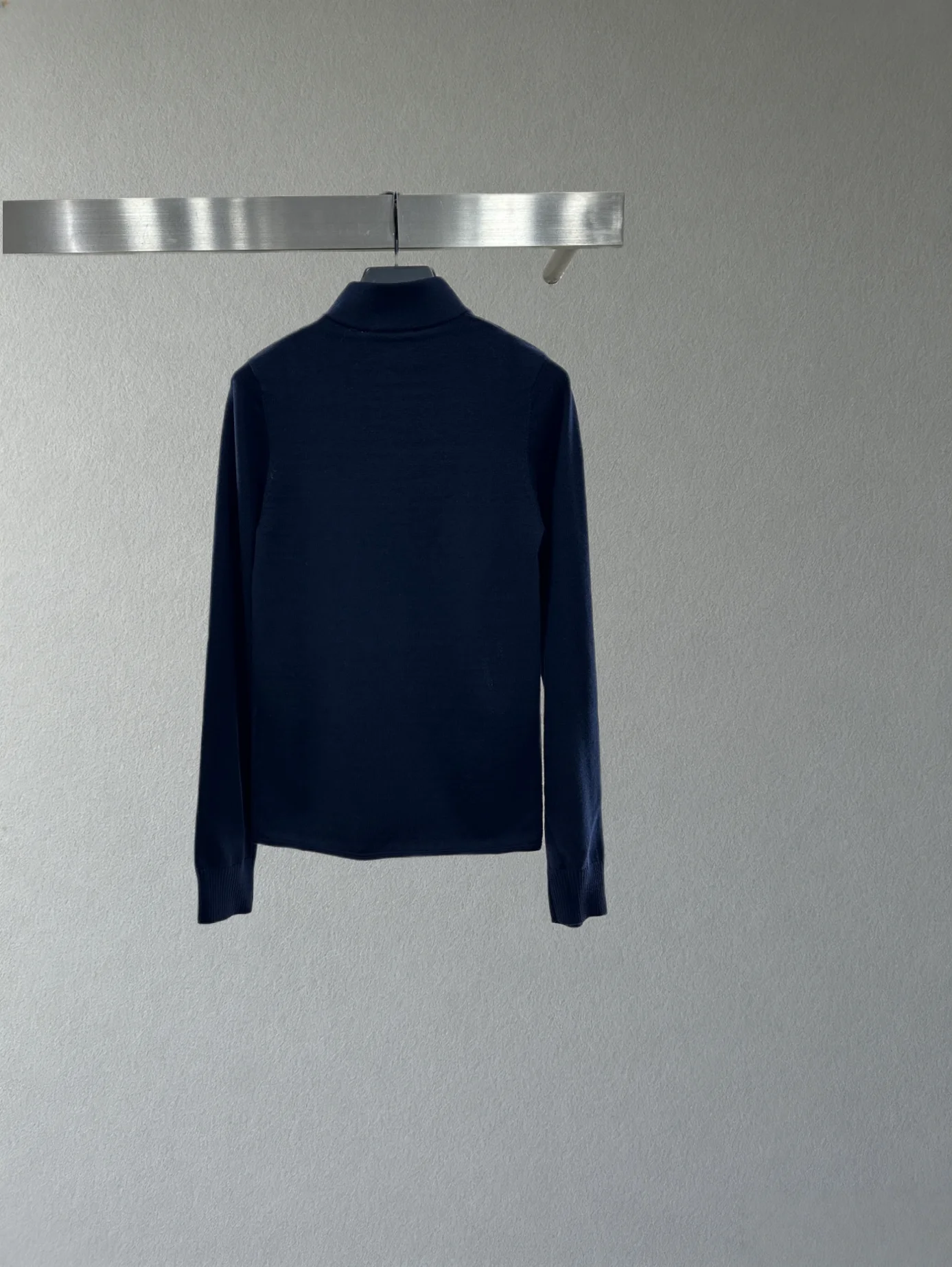 Осень/зима 2022, новый женский вязаный топ с высоким воротником
Осень/зима 2022, новый женский вязаный топ с высоким воротником