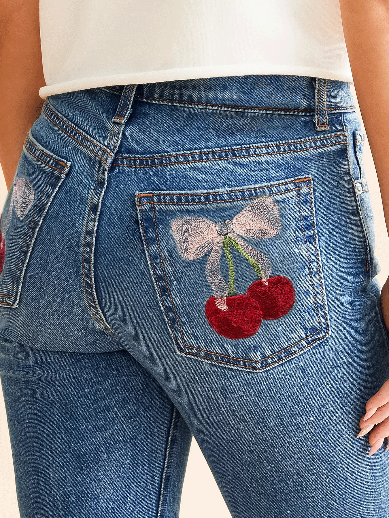 Винтажные расклешенные джинсы со средней посадкой и контролем живота для женщин — удобный эластичный джинс с обрезанным краем
Винтажные расклешенные джинсы со средней посадкой и контролем живота для женщин — удобный эластичный джинс с обрезанным краем