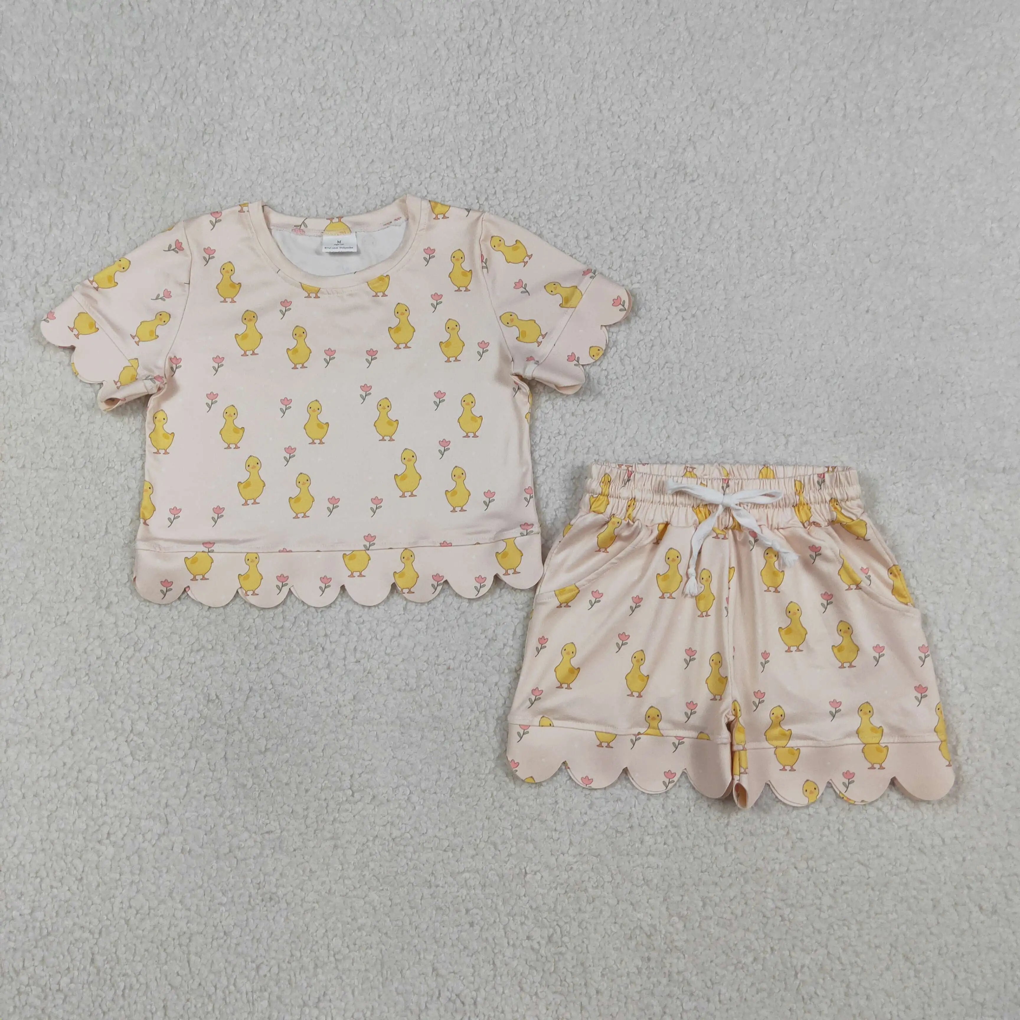 GSSO3281 Wholesale of Trendy New Clothing for Girls Baby Girls Small Flowers Chicks Top Scallop Shorts Clothes Sets
GSSO3281 Wholesale of Trendy New Clothing for Girls Baby Girls Small Flowers Chicks Top Scallop Shorts Clothes Sets