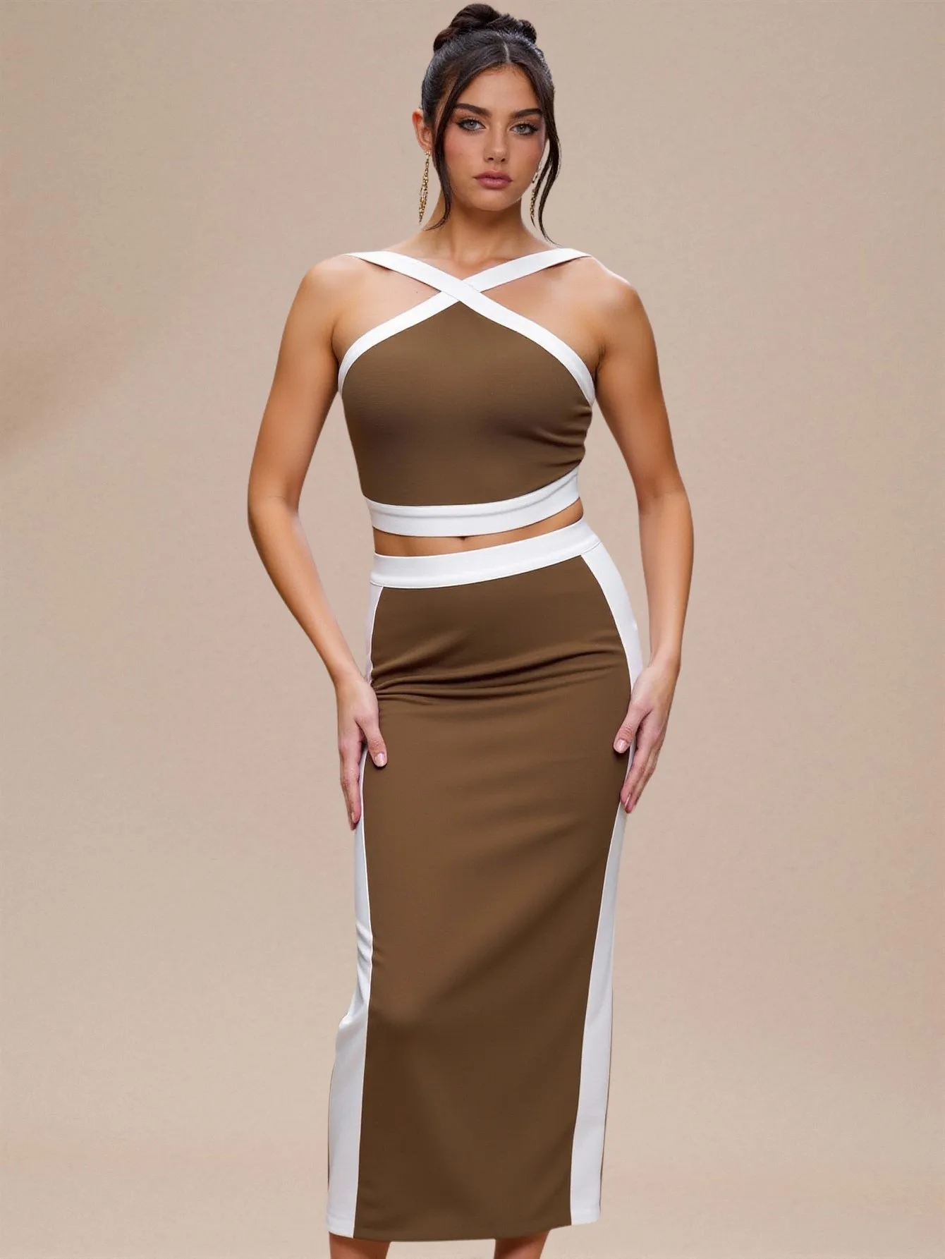Women's fashionable and sexy neck hanging, shoulder baring slim fit short top+hip hugging short skirt, two piece bandage set
Women's fashionable and sexy neck hanging, shoulder baring slim fit short top+hip hugging short skirt, two piece bandage set