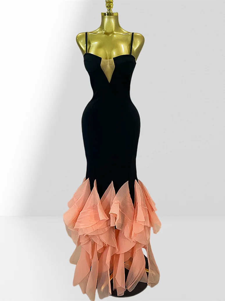 Summer Ladies Pink Ruffle Hem Low Cut Strap Bandage Dress Elegant Party Holiday Tied Dress Women's Fashion Casual Wear
Summer Ladies Pink Ruffle Hem Low Cut Strap Bandage Dress Elegant Party Holiday Tied Dress Women's Fashion Casual Wear