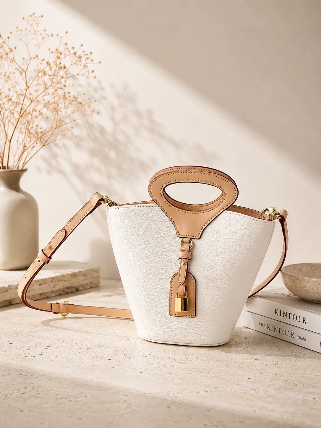Famous Luxury Designers Bag 12X18X7CM Women's Bag PU Leather Bag Portable Handbag Bucket Bag No Box
Famous Luxury Designers Bag 12X18X7CM Women's Bag PU Leather Bag Portable Handbag Bucket Bag No Box