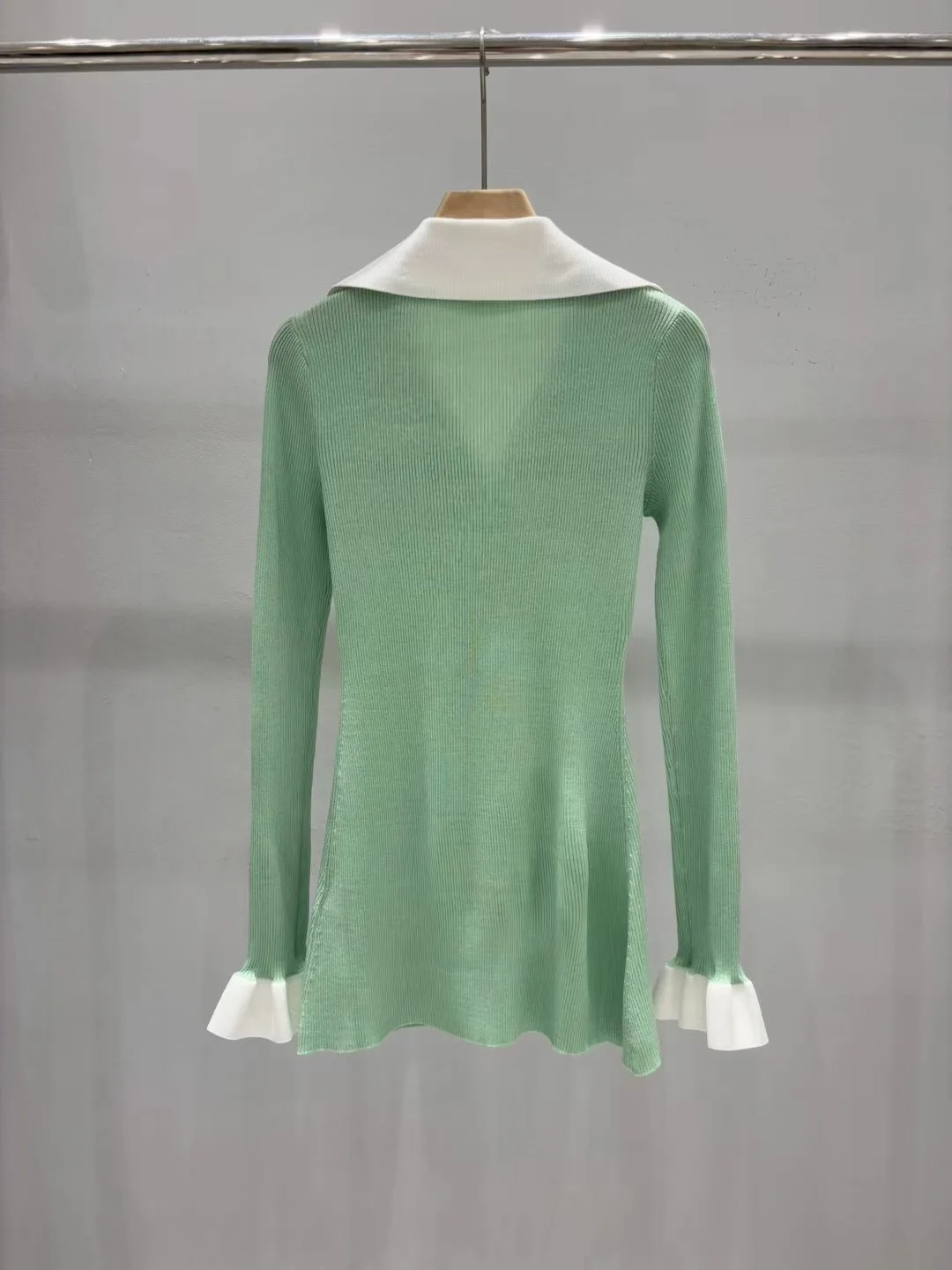 High quality spring and summer women's thin mist blue knitted cardigan top SU251
High quality spring and summer women's thin mist blue knitted cardigan top SU251