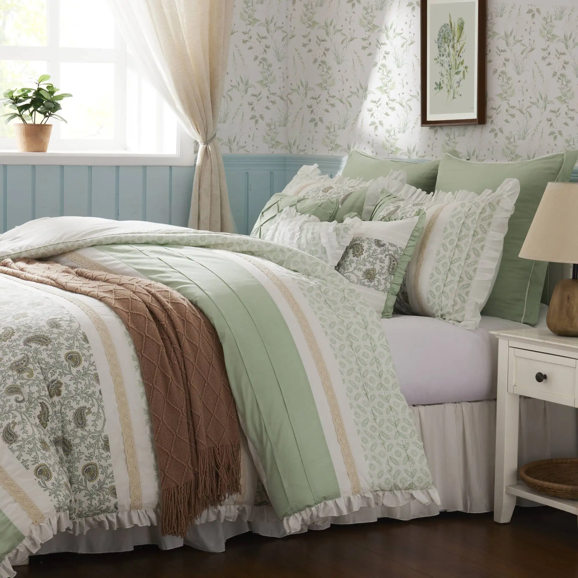 9 Piece Cotton Percale Comforter Set King Sage (Green + Cotton + King)
9 Piece Cotton Percale Comforter Set King Sage (Green + Cotton + King)