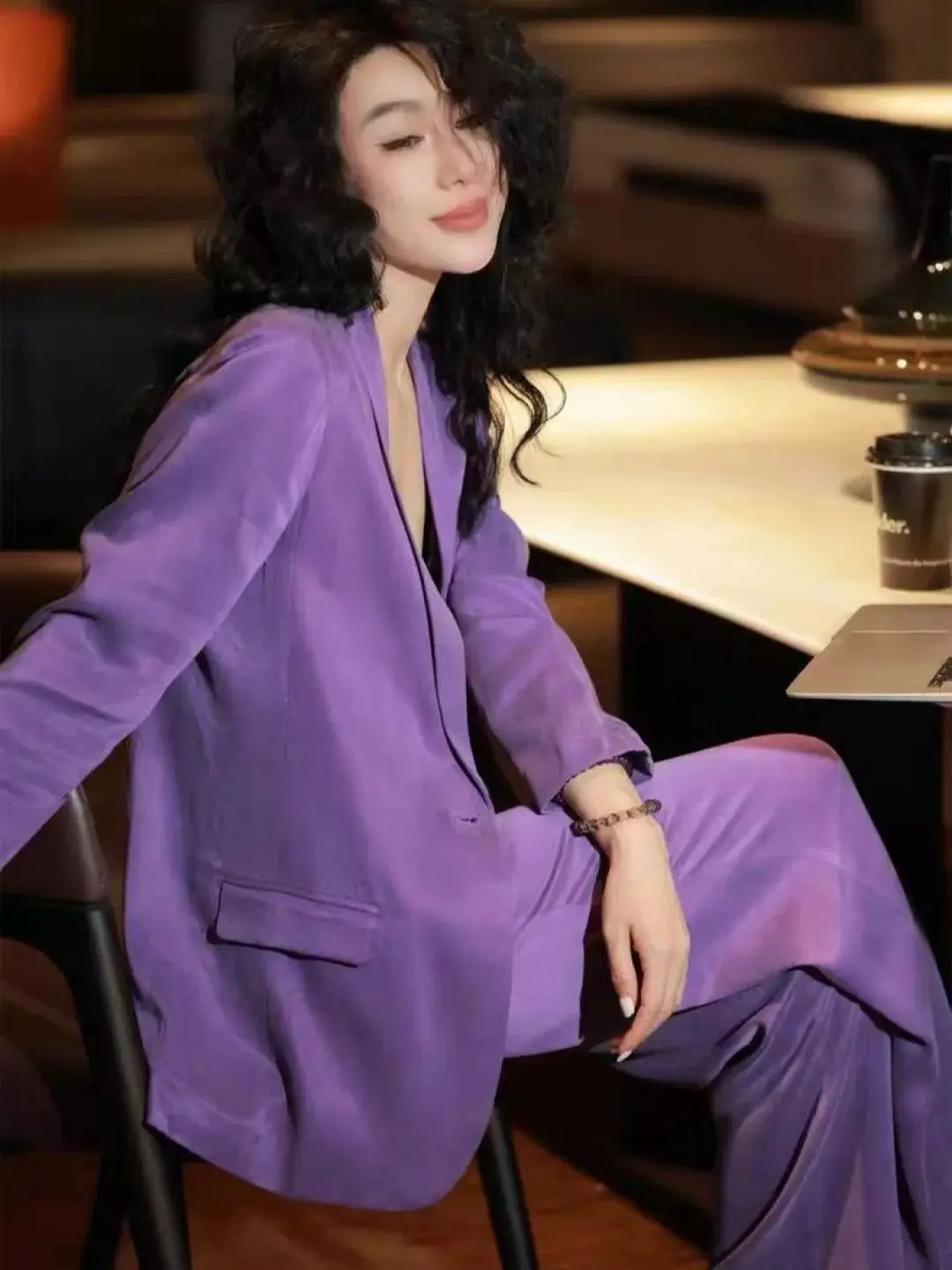 Elegant temperament women's minimal style solid color wide leg trouser suit
Elegant temperament women's minimal style solid color wide leg trouser suit