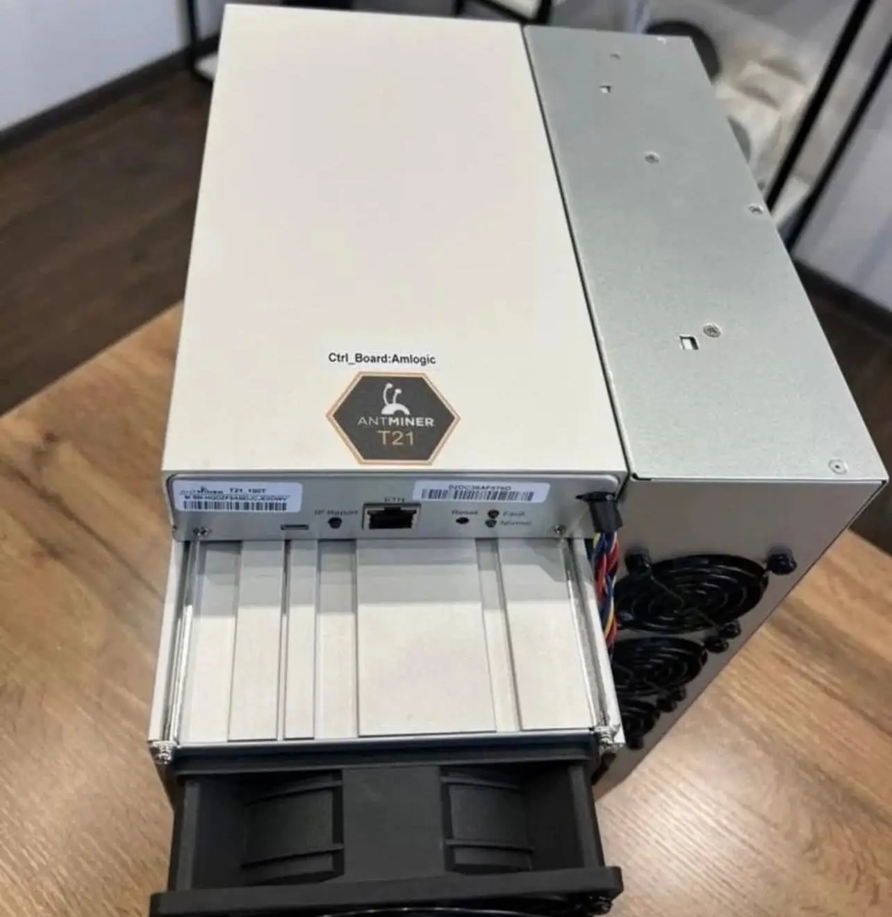 Fast selling Bitmain Antminer T21 190TH/s 3610W Bitcoin Miner
Fast selling Bitmain Antminer T21 190TH/s 3610W Bitcoin Miner