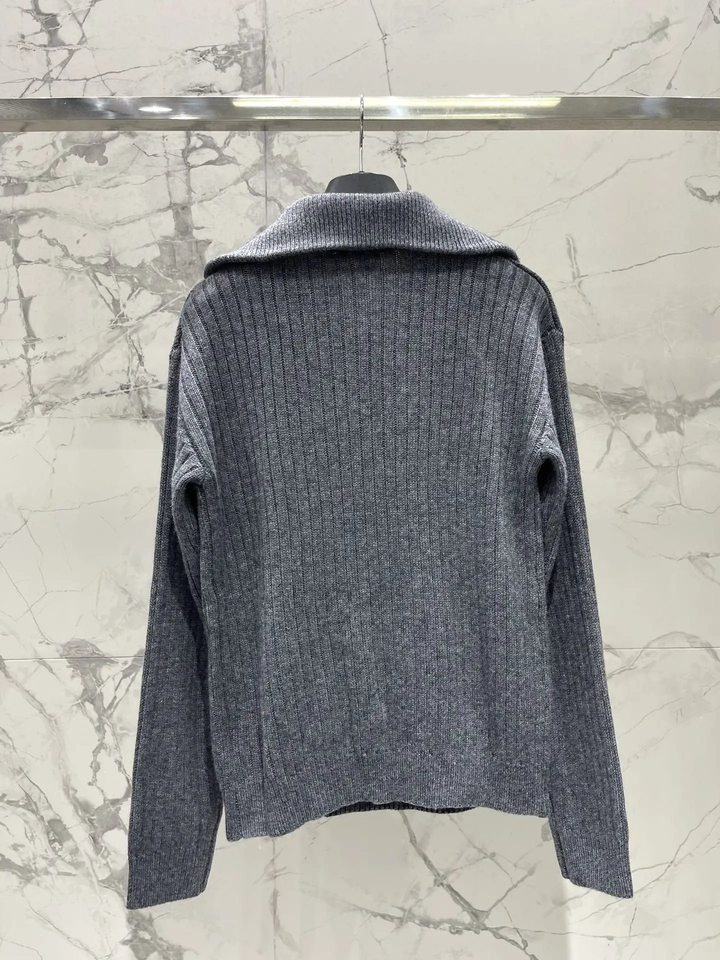 2025 New sweater coat pullover zippers solid knit Naval Commander Fashionable Versatile Slimming Figure-hugging winter autumn
2025 New sweater coat pullover zippers solid knit Naval Commander Fashionable Versatile Slimming Figure-hugging winter autumn