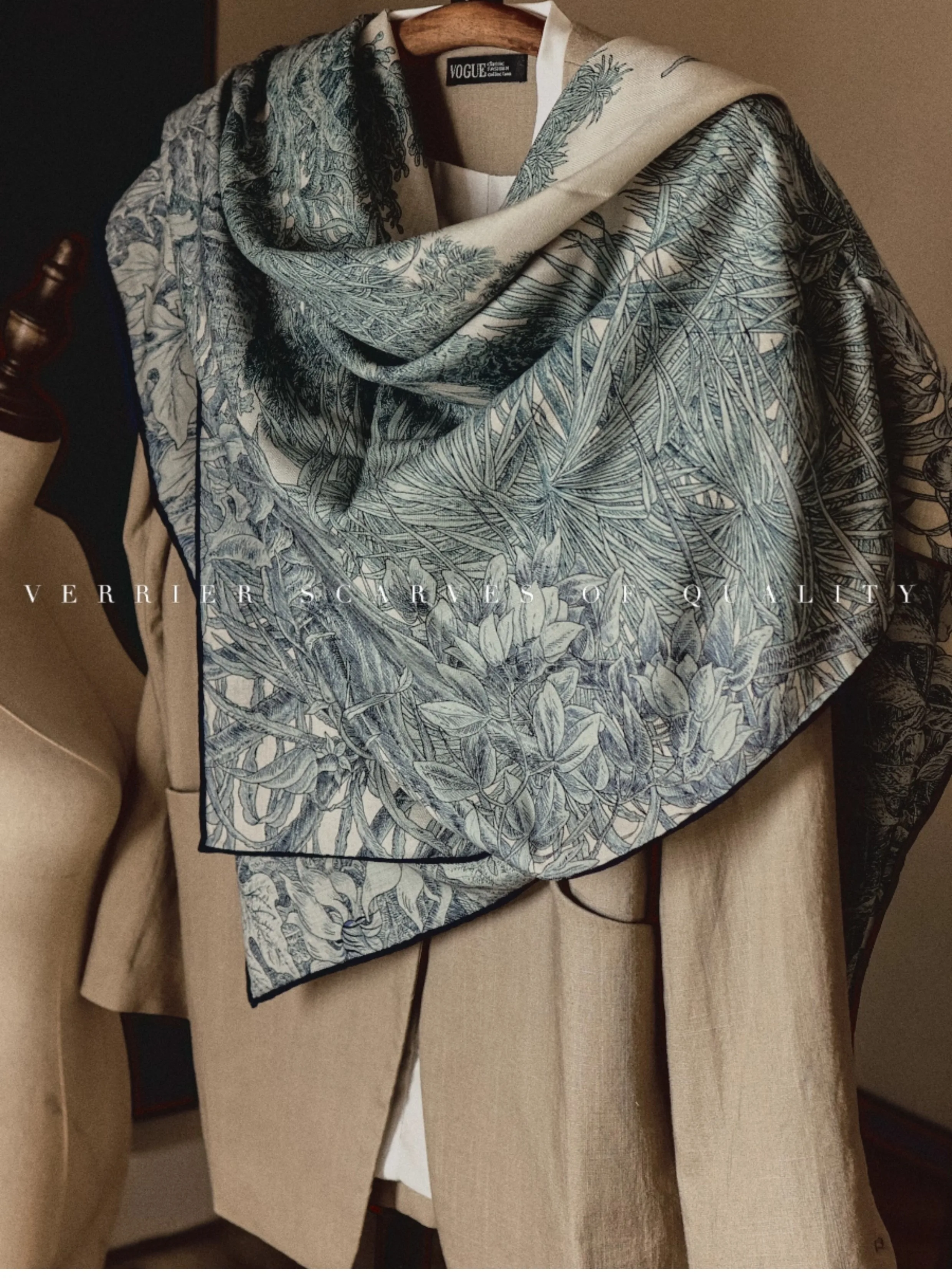 Winter Luxury Scarf Women Large Bandanas Head Bag Scarves Christmas Gift Luxury écharpe Cachemire 130x130 Accessories
Winter Luxury Scarf Women Large Bandanas Head Bag Scarves Christmas Gift Luxury écharpe Cachemire 130x130 Accessories