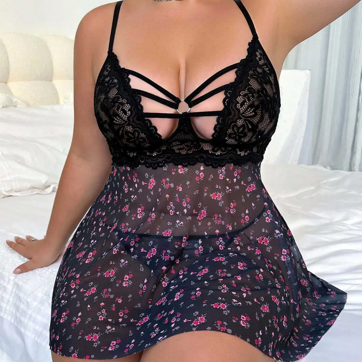 Plus Size Women Lingerie Halterneck Sexy Lace Dress Sexy Underwear Halterback Short Female Nightdress Flower Two Pieces Set
Plus Size Women Lingerie Halterneck Sexy Lace Dress Sexy Underwear Halterback Short Female Nightdress Flower Two Pieces Set