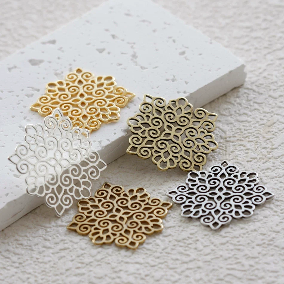 DIY Supply-Premium Plated Laser Cut Solid Brass Charm - Flower 25.9mm (4906C-9)
DIY Supply-Premium Plated Laser Cut Solid Brass Charm - Flower 25.9mm (4906C-9)