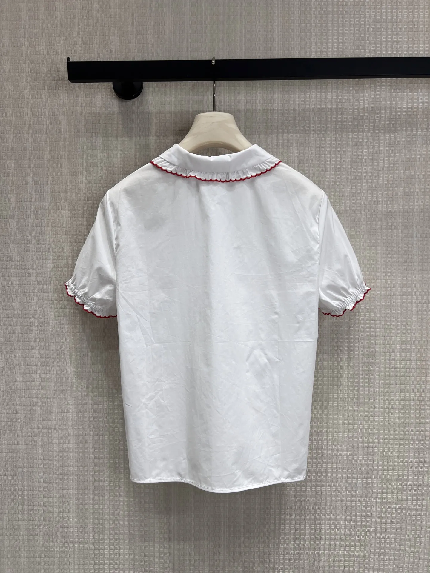 2026 Summer Women's Contrast Scallop Trim Collar Blouse Puff Sleeve Ruffle Cuff Sweet Top ZX096
2026 Summer Women's Contrast Scallop Trim Collar Blouse Puff Sleeve Ruffle Cuff Sweet Top ZX096