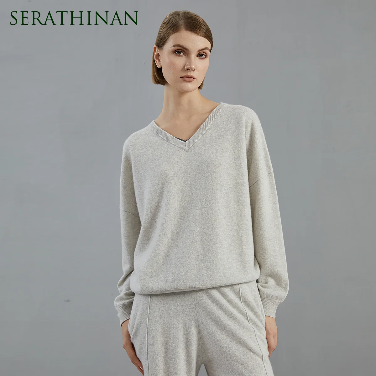 BC733 Women's 100% Percent Cashmere Pullover Sweater V-Neck Long Sleeve Soft Knit Contrast Trim Winter Top Wear
BC733 Women's 100% Percent Cashmere Pullover Sweater V-Neck Long Sleeve Soft Knit Contrast Trim Winter Top Wear