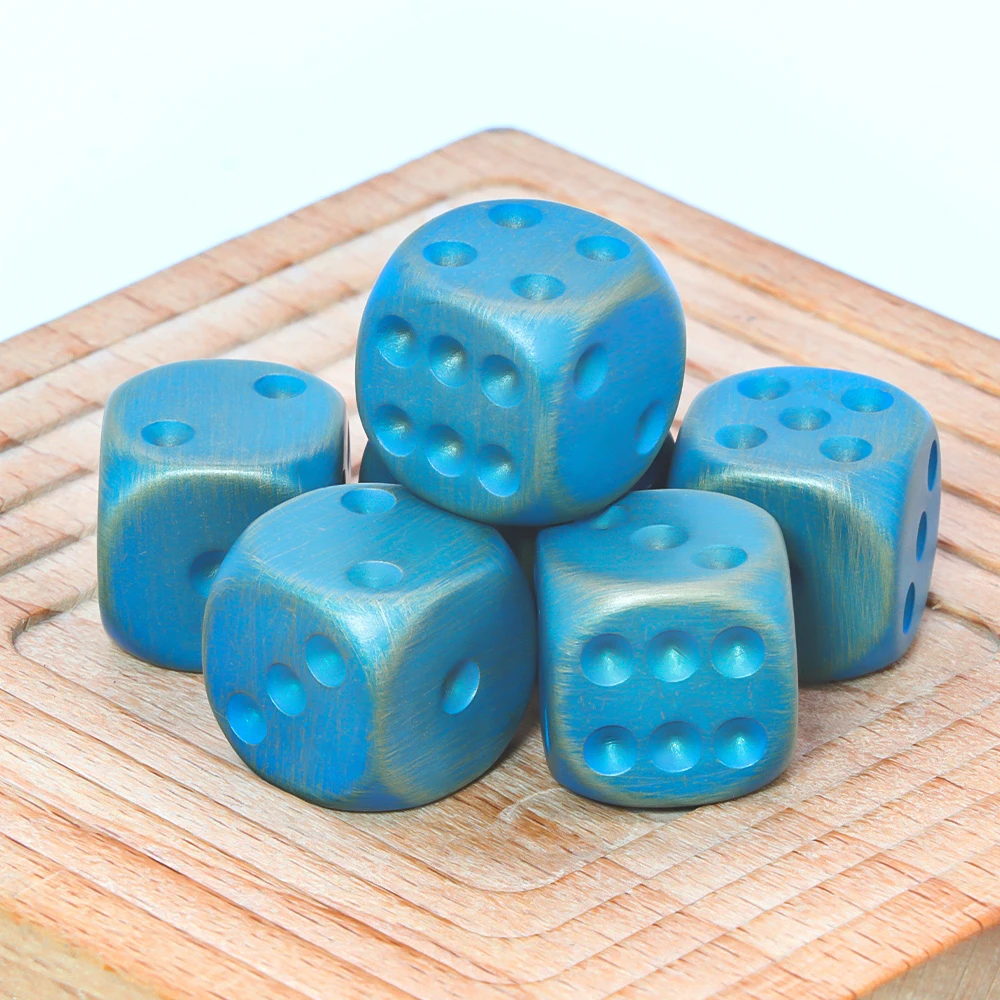 Retro acrylic D6 dice set is suitable for role-playing board games, role-playing games, family game nights and holiday gifts.
Retro acrylic D6 dice set is suitable for role-playing board games, role-playing games, family game nights and holiday gifts.