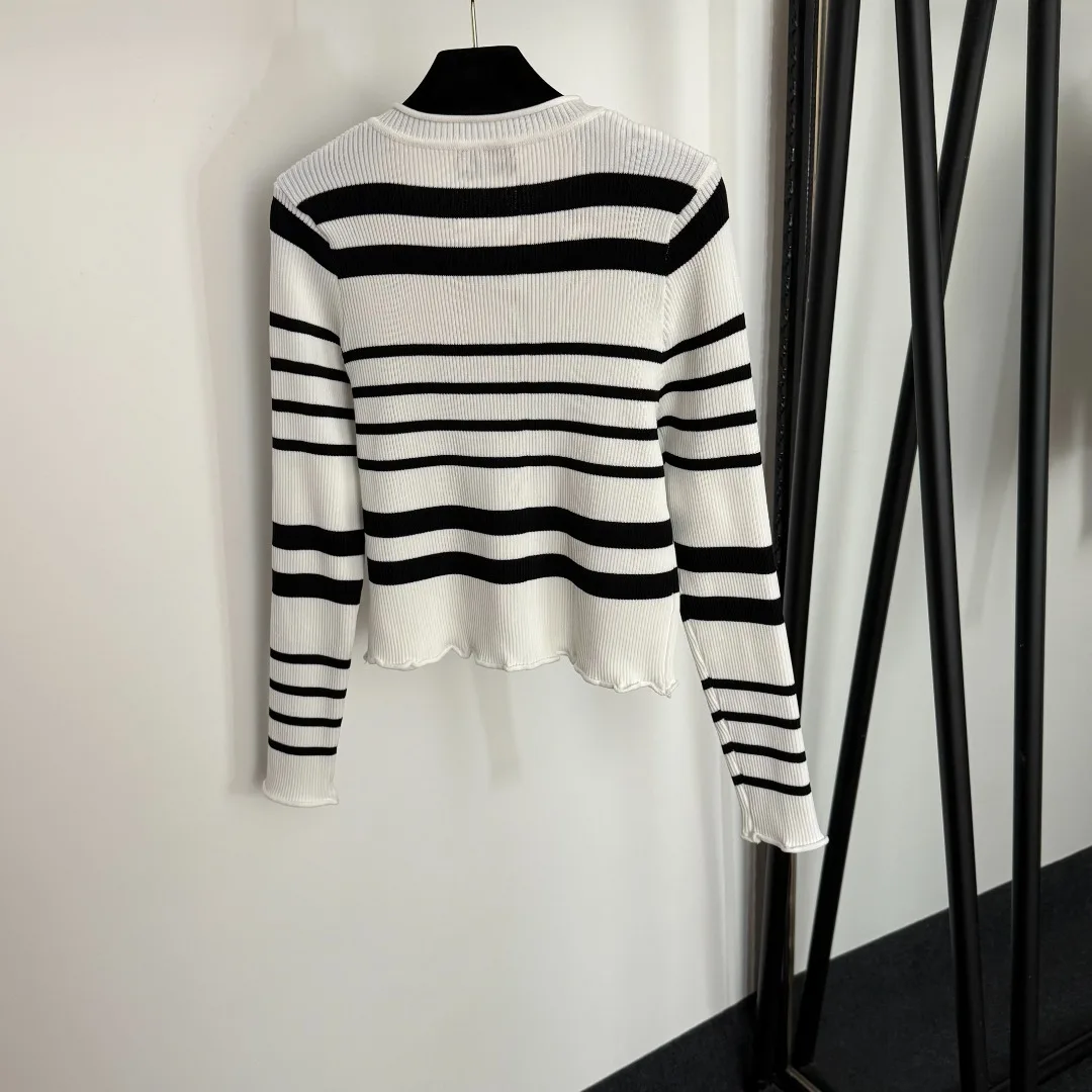 25 Summer new contrast striped suspenders knitted slim fit slimming age-reducing cardigan top jacket
25 Summer new contrast striped suspenders knitted slim fit slimming age-reducing cardigan top jacket