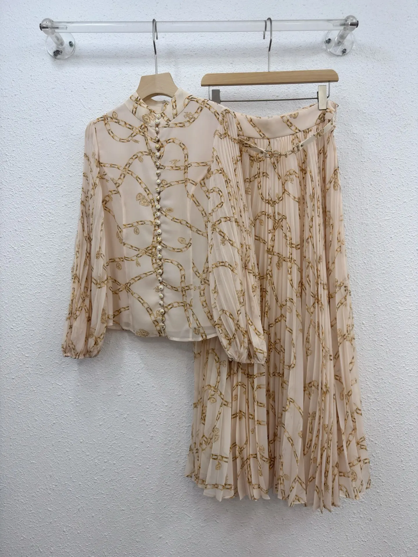 Women New Long Lantern Sleeve Printing Shirts and Midi Skirts Bets Spring Autumn High Quality Sweet Chic Runway Designer Luxury
Women New Long Lantern Sleeve Printing Shirts and Midi Skirts Bets Spring Autumn High Quality Sweet Chic Runway Designer Luxury