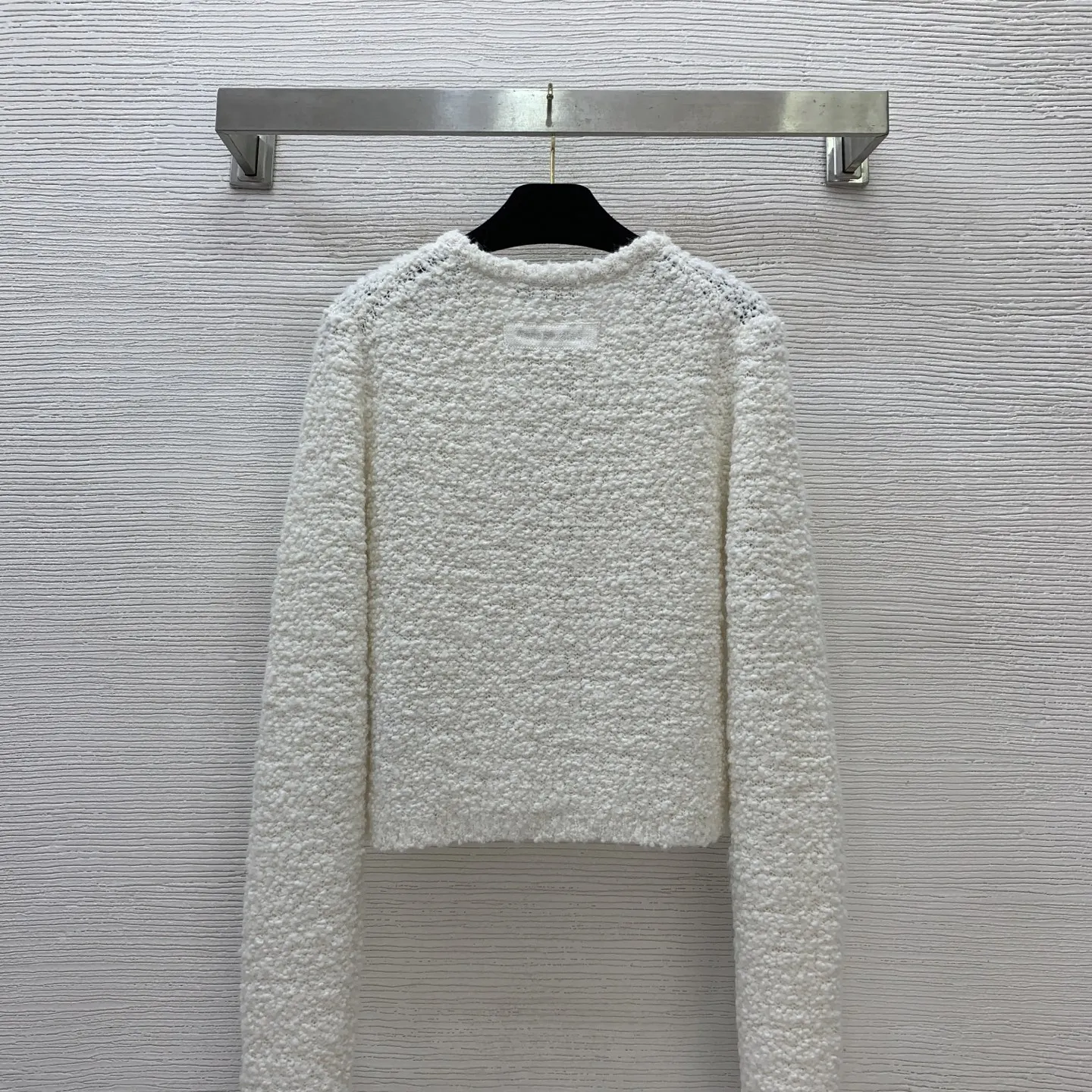 High quality autumn and winter women's round neck long sleeved short grain velvet knitted cardigan top SU27
High quality autumn and winter women's round neck long sleeved short grain velvet knitted cardigan top SU27