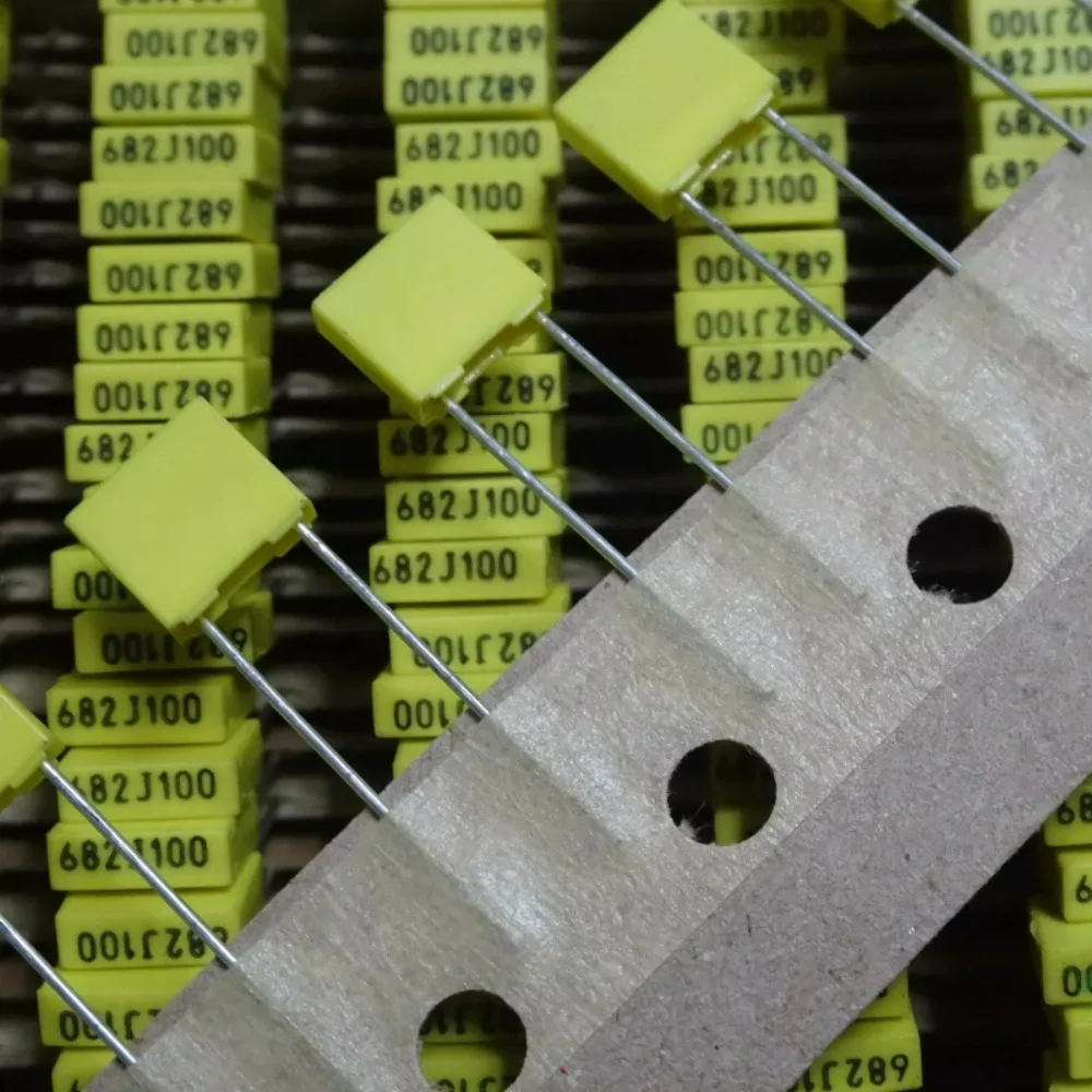 20pcs/lot R82 Series 0.0068uf 100V 6.8nf 6800pf 6n8 682 J Brand New 5mm Film Capacitor
20pcs/lot R82 Series 0.0068uf 100V 6.8nf 6800pf 6n8 682 J Brand New 5mm Film Capacitor