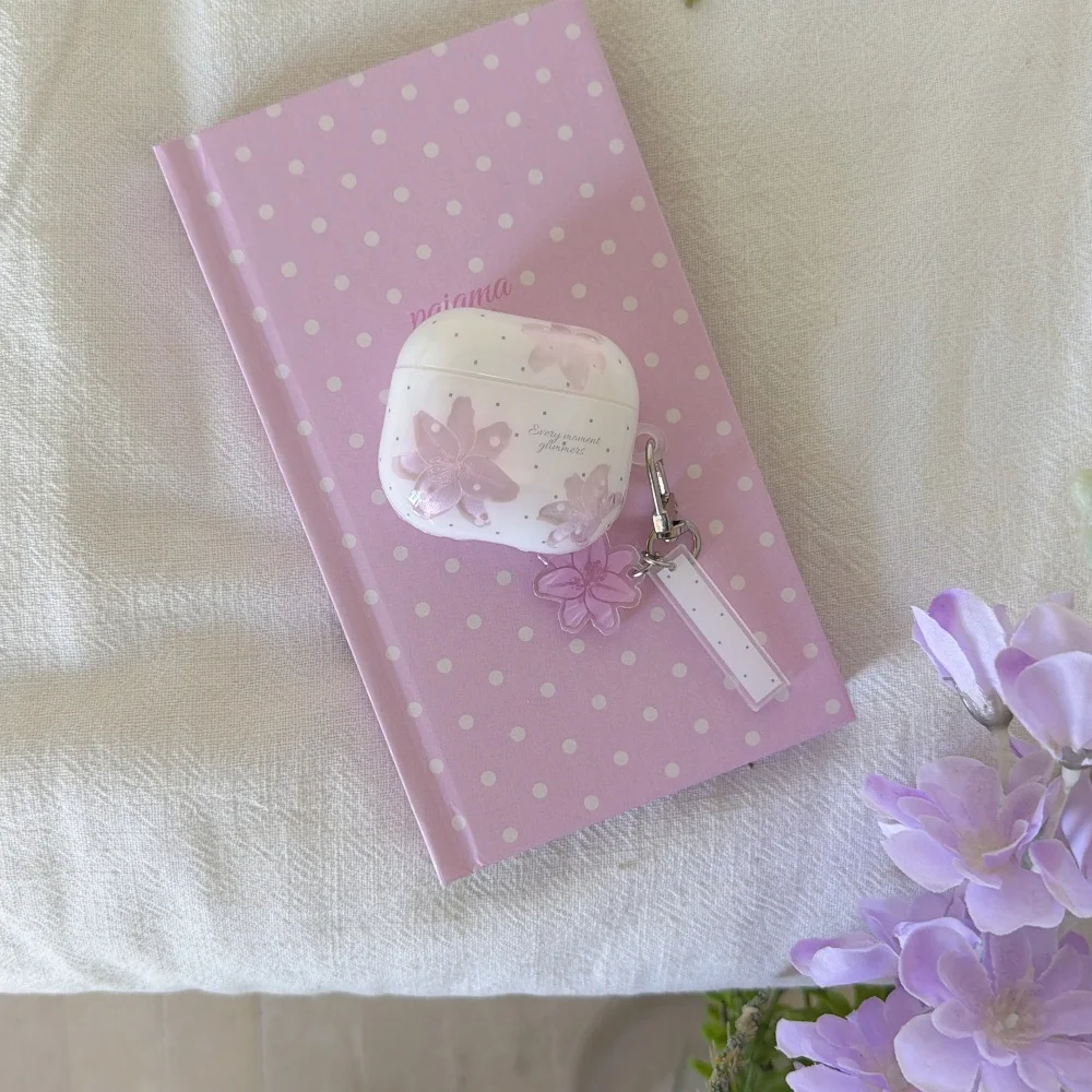 New Korea INS Lilac Flower Dot Headphone Case for Apple Airpods1 2 3 4 Pro 2 Pro3 Fashion Luxury Anti-fall Case for Girls Women
New Korea INS Lilac Flower Dot Headphone Case for Apple Airpods1 2 3 4 Pro 2 Pro3 Fashion Luxury Anti-fall Case for Girls Women