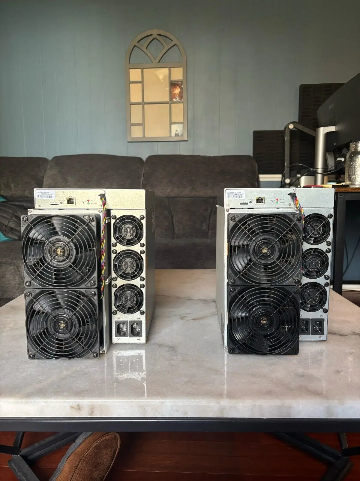 AJ Bitmain Antminer L7 9050M - 9050 MH/s Scrypt Miner - Doge & Litecoin
AJ Bitmain Antminer L7 9050M - 9050 MH/s Scrypt Miner - Doge & Litecoin
