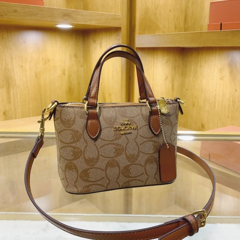 2025 New Women Luxury Urban Tote Bag Minimalist Multi-way Shoulder Crossbody Purse Adjustable Strap for Daily Commute
2025 New Women Luxury Urban Tote Bag Minimalist Multi-way Shoulder Crossbody Purse Adjustable Strap for Daily Commute