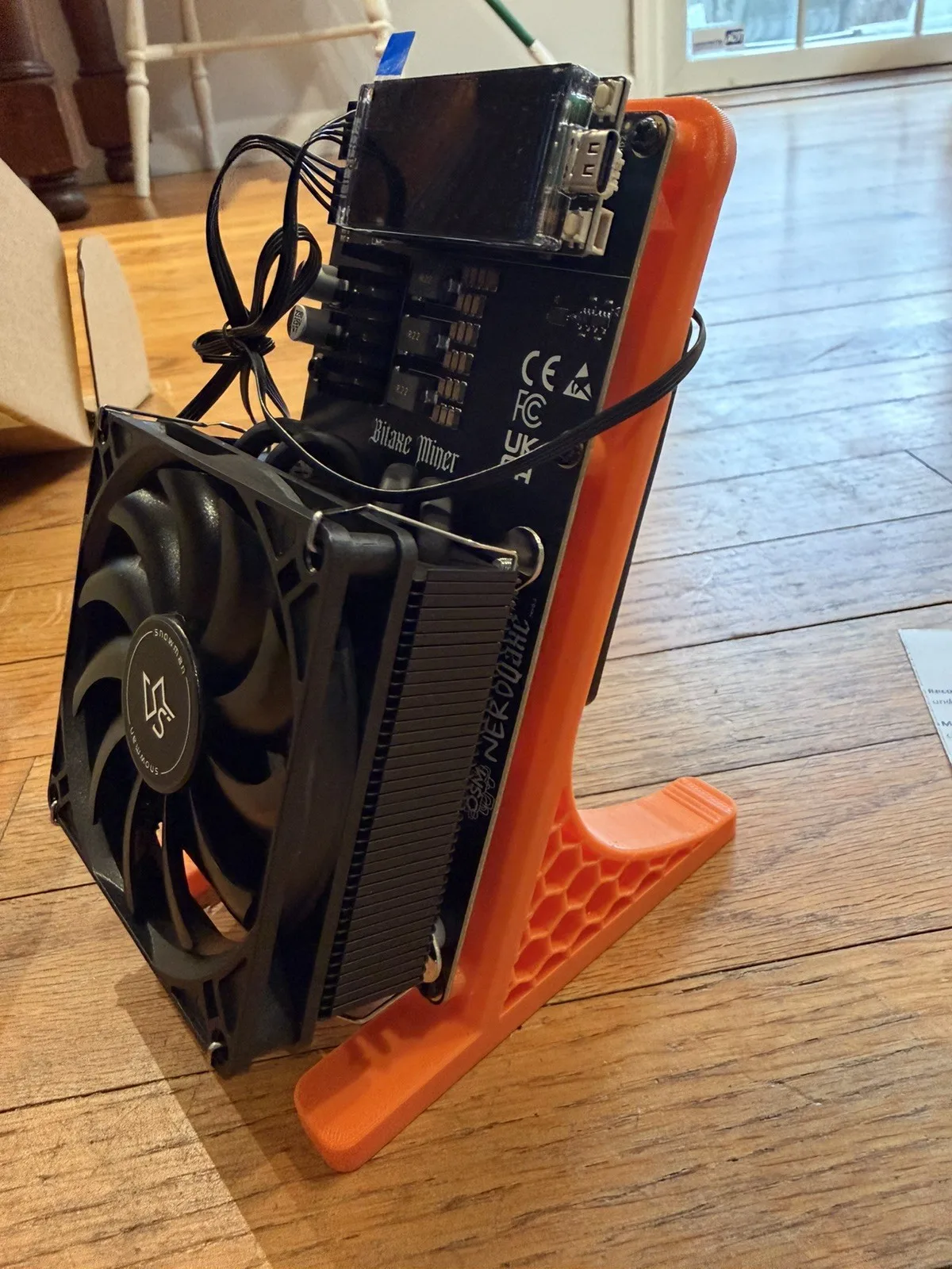 FS/ Best Selling Brand New NerdQaxe++ 4.8TH/s 78w Bitcoins Miner 4*BM1370 Asic Chip Solo BTC miner With PSU Btc Mining Machine
FS/ Best Selling Brand New NerdQaxe++ 4.8TH/s 78w Bitcoins Miner 4*BM1370 Asic Chip Solo BTC miner With PSU Btc Mining Machine