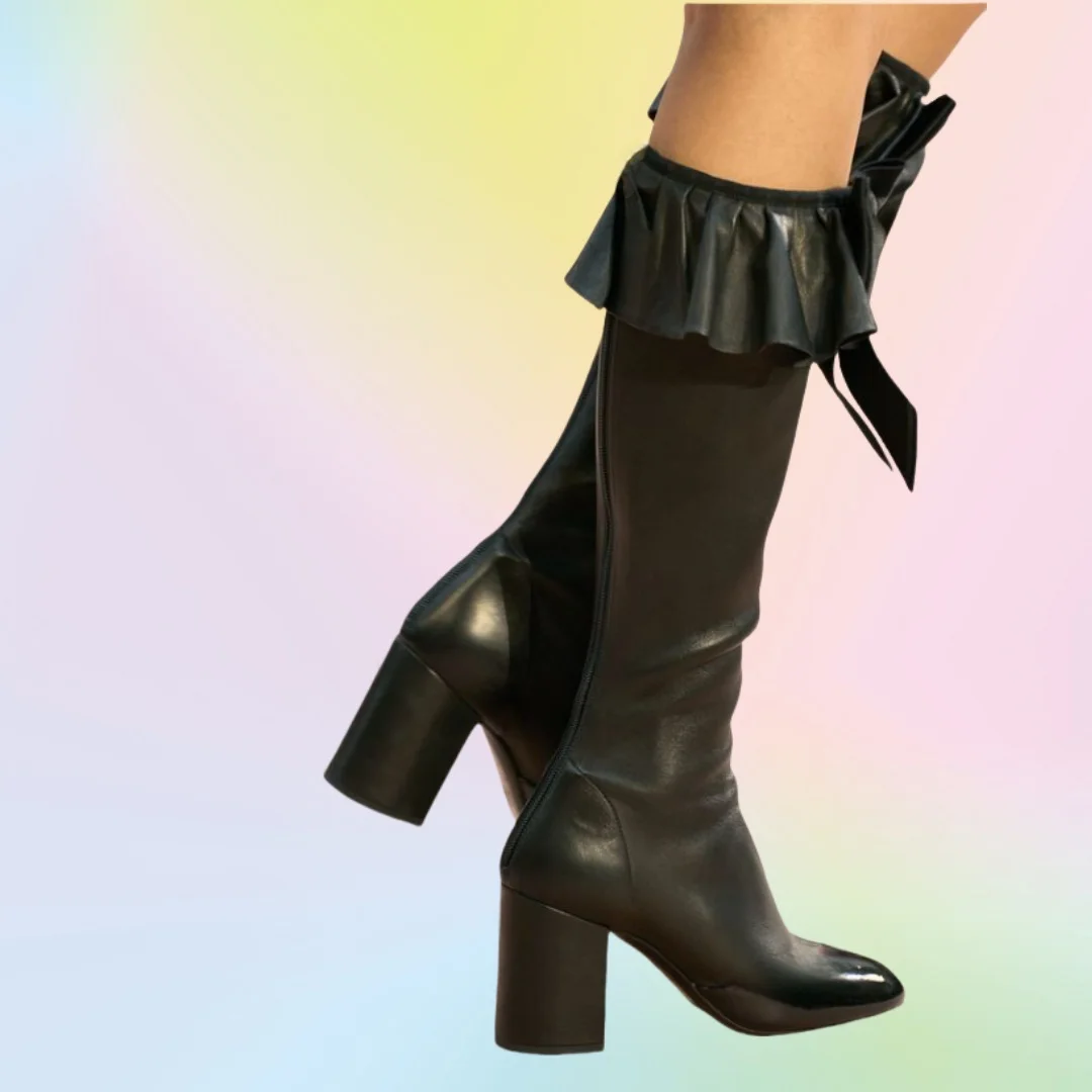 Black Turn Over Pleated Boots Square Heel Knee High Thin High Shoes for Women Round Toe Wedding Shoes 2025 Zapatillas Mujer
Black Turn Over Pleated Boots Square Heel Knee High Thin High Shoes for Women Round Toe Wedding Shoes 2025 Zapatillas Mujer