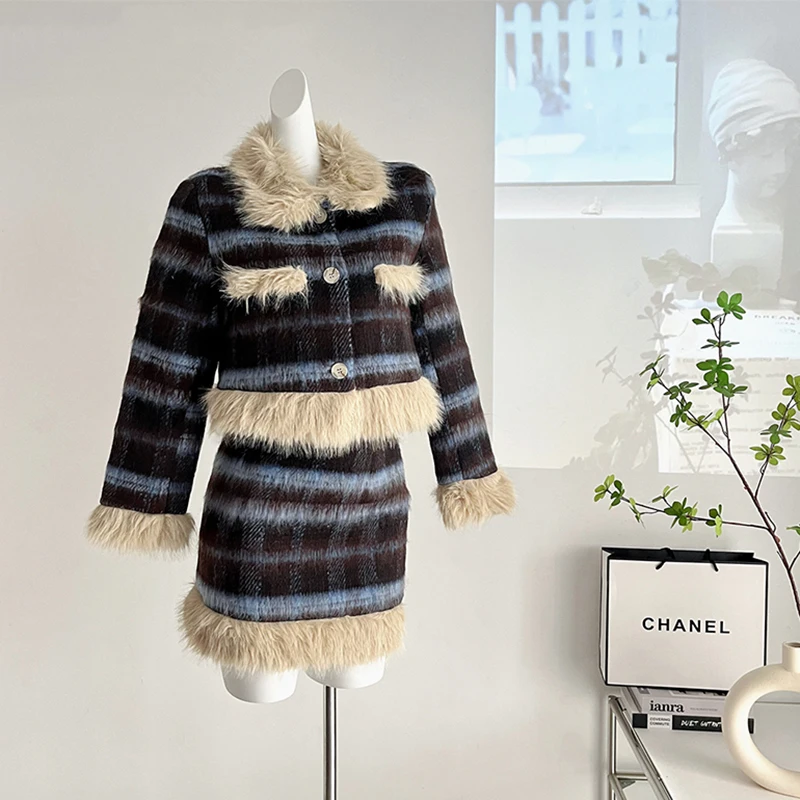 French Small Fragrance Autumn and Winter Tweed Two Piece Striped Ladies Short Coat + High Waist Mini Skirt Women Elegant Suit
French Small Fragrance Autumn and Winter Tweed Two Piece Striped Ladies Short Coat + High Waist Mini Skirt Women Elegant Suit