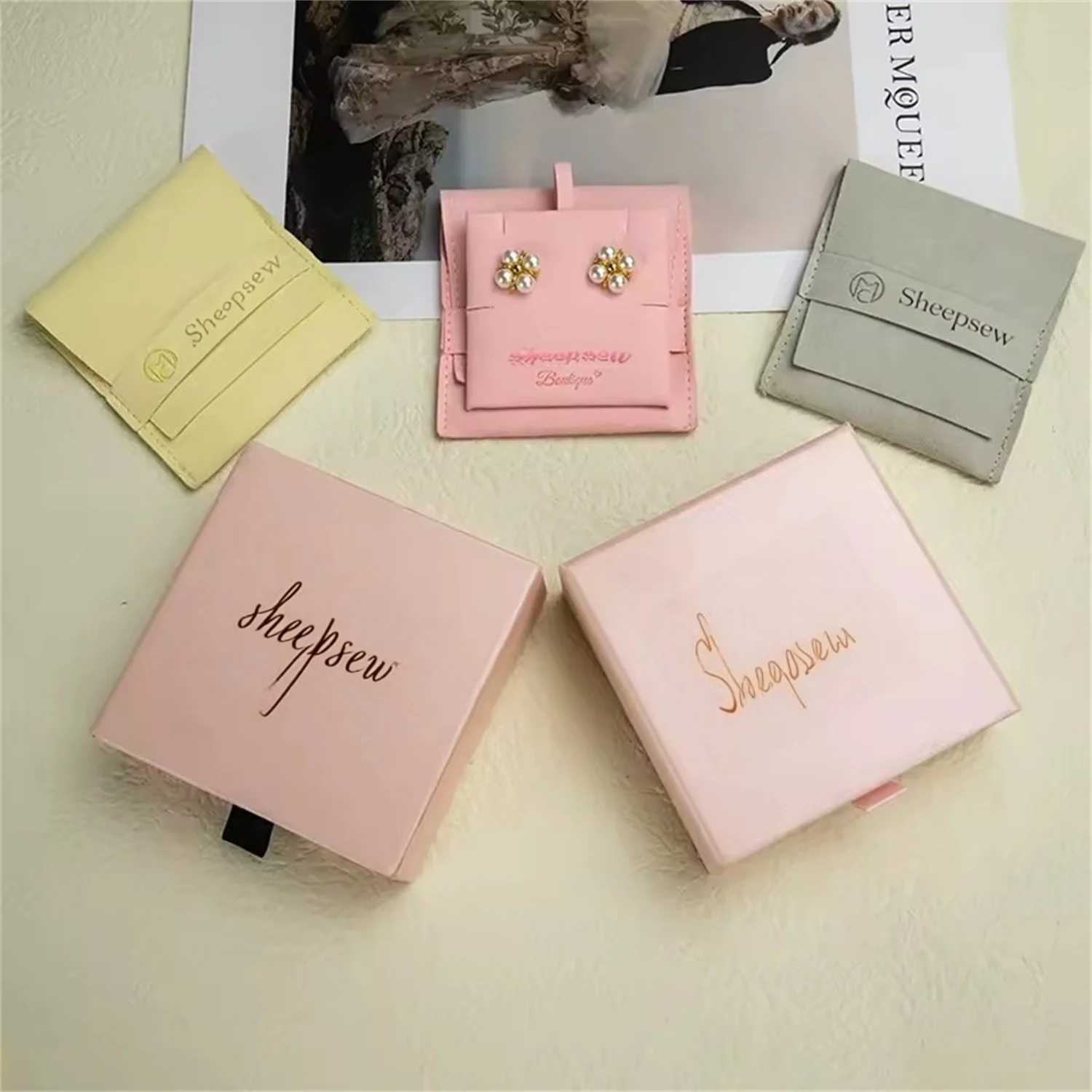15PCS Customized ultra-fine jewelry packaging with logo - small earrings necklace bracelet ring storage box Bijoux pouch and jew
15PCS Customized ultra-fine jewelry packaging with logo - small earrings necklace bracelet ring storage box Bijoux pouch and jew