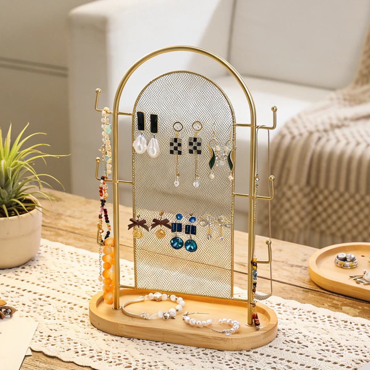 1-piece set of metal jewelry organizer with tray, earring and ring storage box, bracelet hanger, accessory storage jewelry rack,
1-piece set of metal jewelry organizer with tray, earring and ring storage box, bracelet hanger, accessory storage jewelry rack,