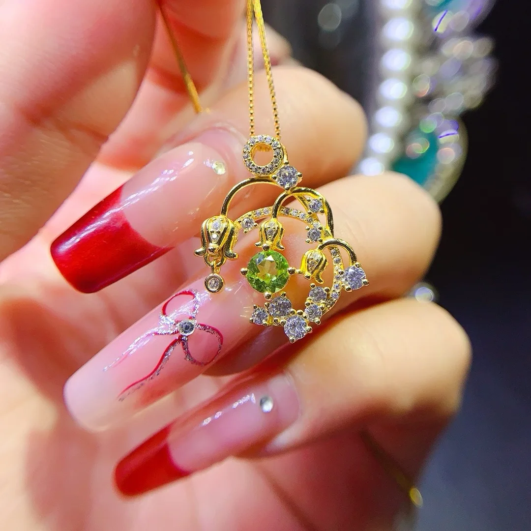 KJJEAXCMY Girls' Natural 5x5mm Hollow Olivine Necklace Pendant 925 Pure Silver Plated 18K Gold Christmas Gift for Girlfriend
KJJEAXCMY Girls' Natural 5x5mm Hollow Olivine Necklace Pendant 925 Pure Silver Plated 18K Gold Christmas Gift for Girlfriend