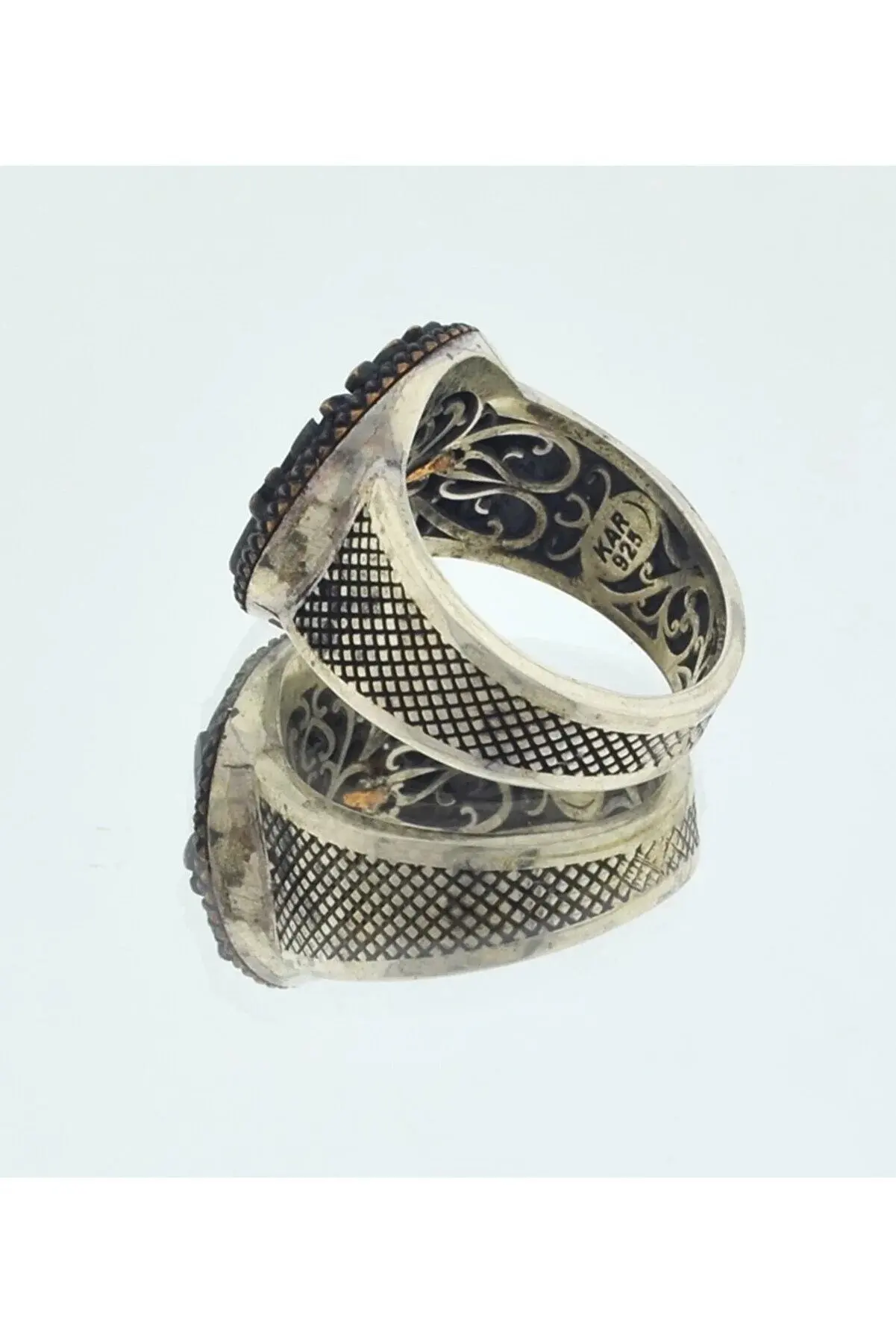 Модное серебряное кольцо с черным камнем 19
Модное серебряное кольцо с черным камнем 19