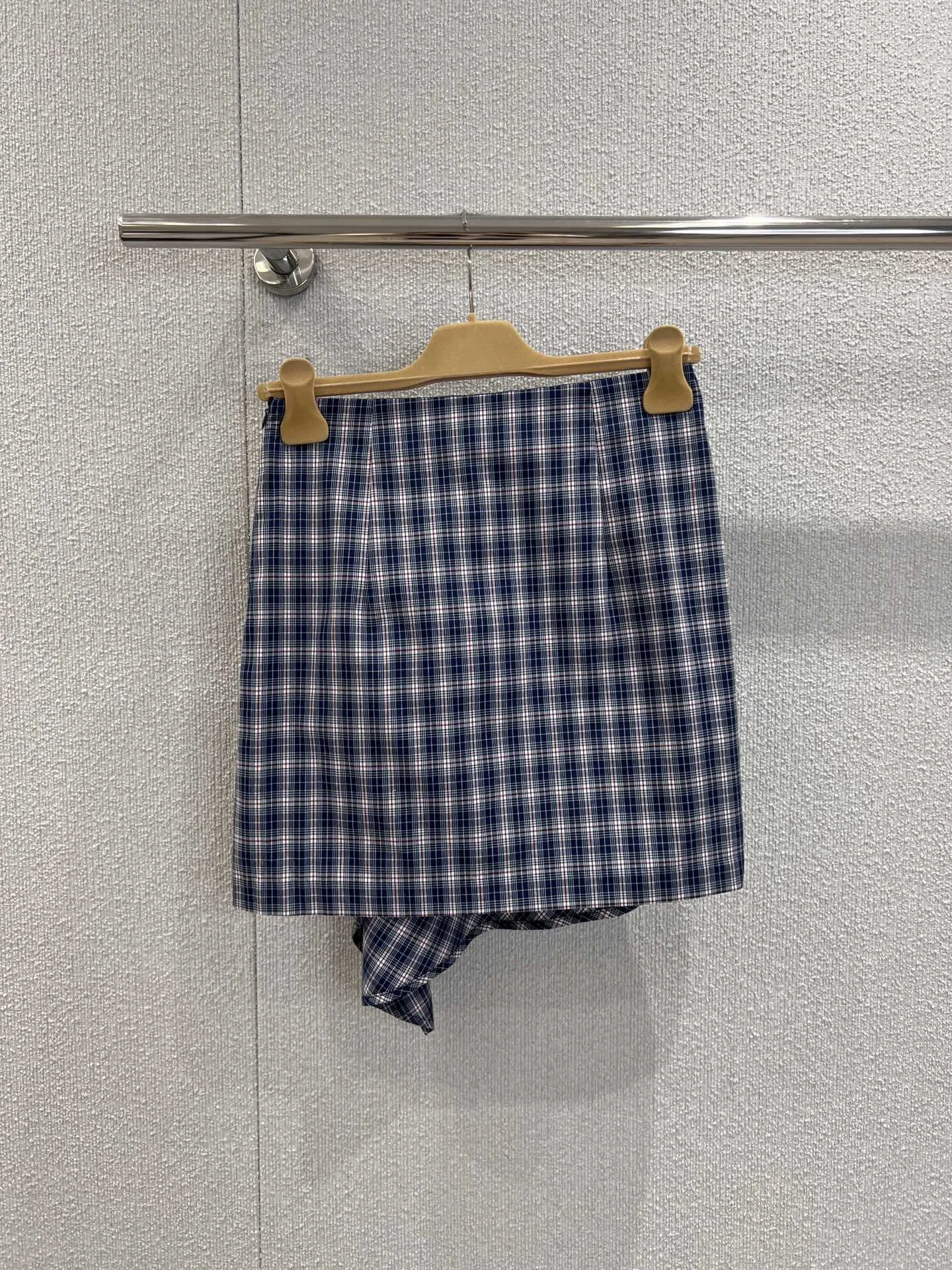 2025 Summer Fashion New Sexy Sweet Spicy Style Butterfly Strap Tube Top Vest Irregular Hip Skirt Half Skirt Suit
2025 Summer Fashion New Sexy Sweet Spicy Style Butterfly Strap Tube Top Vest Irregular Hip Skirt Half Skirt Suit