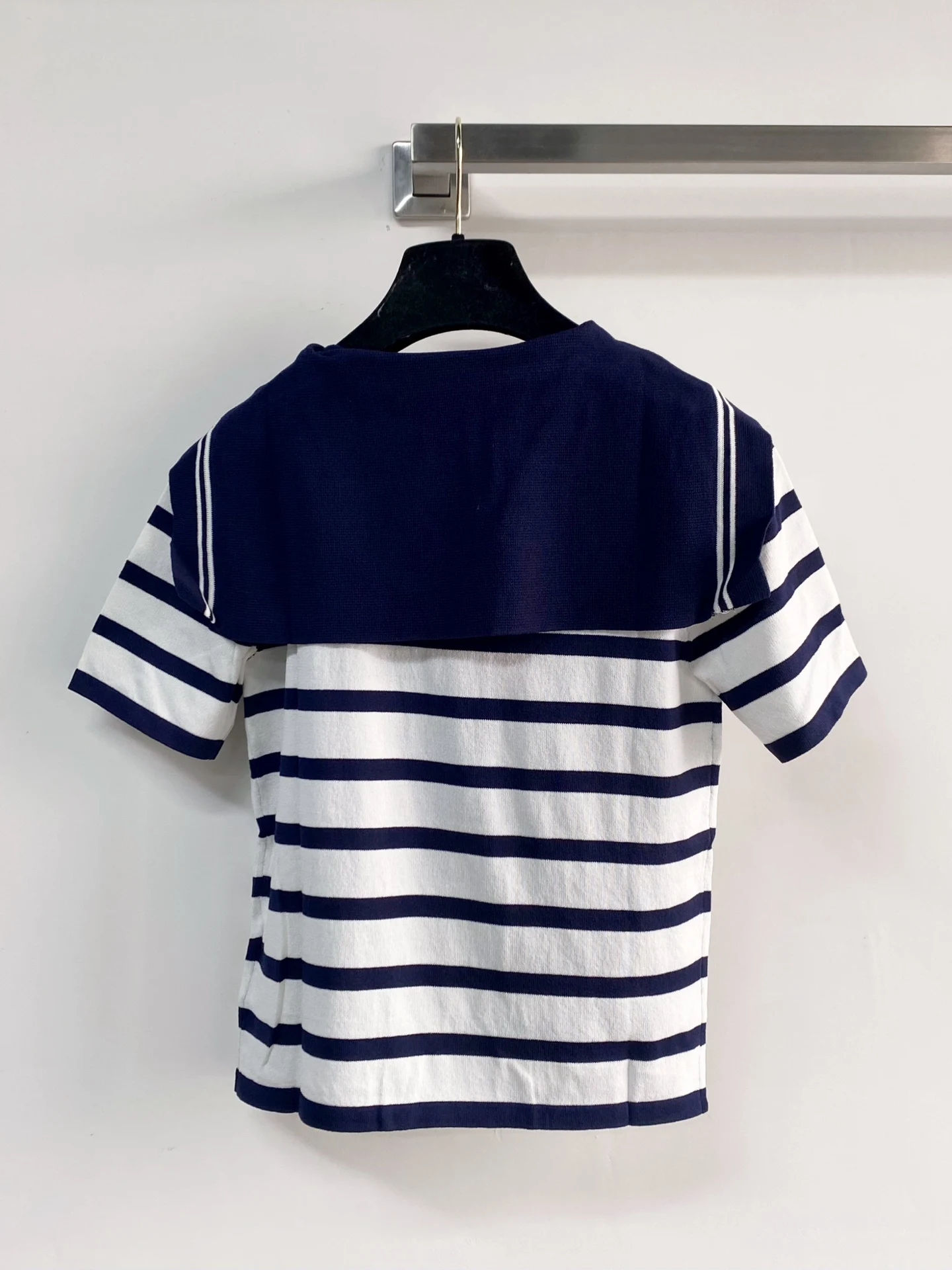 2026 Spring/Summer Women's Short-Sleeve Knitted Top Collared Blue & White Stripes Slim-Fit Elegant Summer Style
2026 Spring/Summer Women's Short-Sleeve Knitted Top Collared Blue & White Stripes Slim-Fit Elegant Summer Style