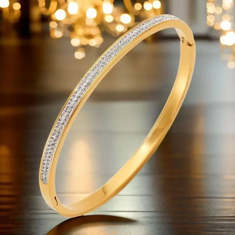 Luxury Gold Color Crystal Bangle for Women – Elegant Rhinestone Bracelet, Wedding & Party Jewelry Gift
Luxury Gold Color Crystal Bangle for Women – Elegant Rhinestone Bracelet, Wedding & Party Jewelry Gift