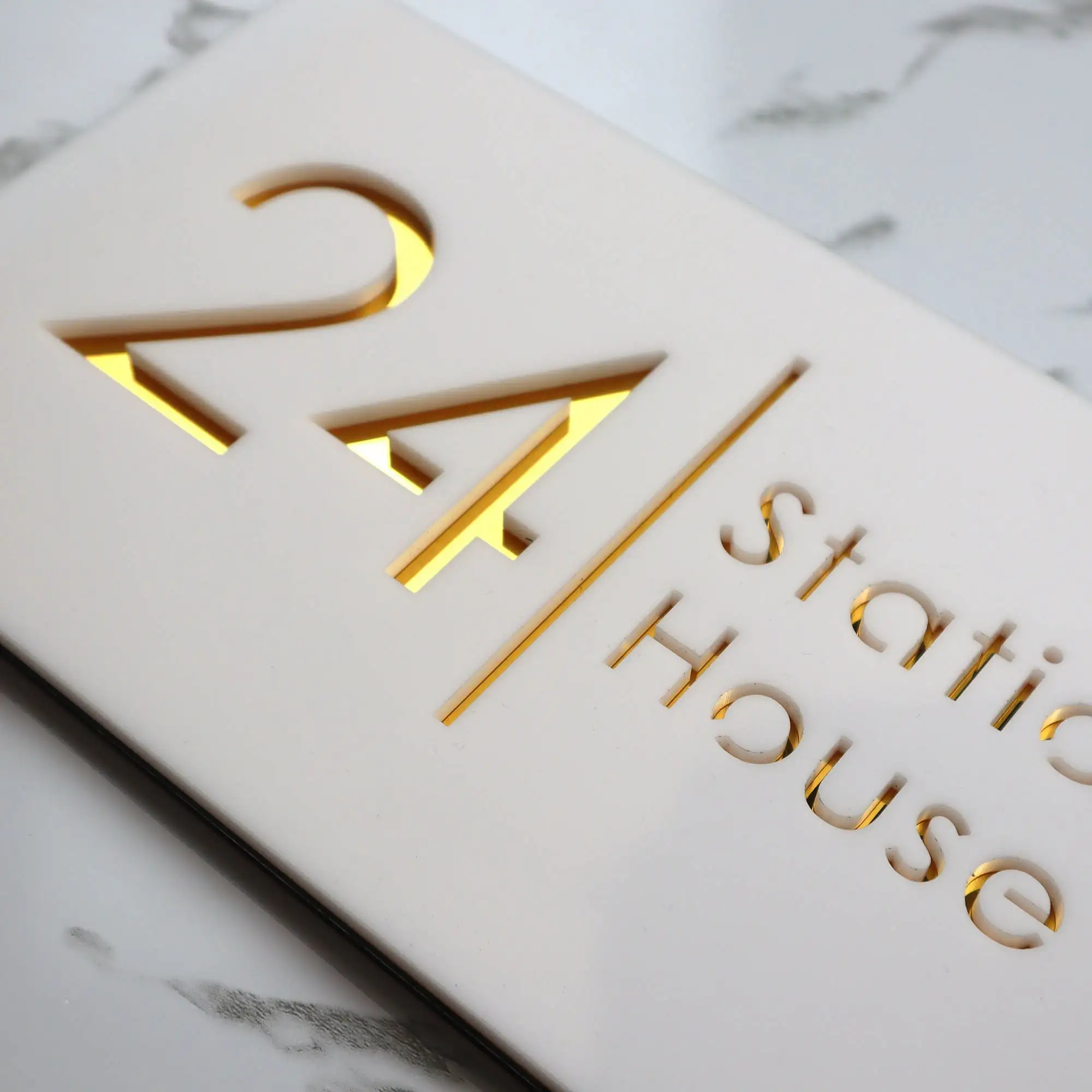 Modern House Sign Custom 3D Laser Cut Matt Dark Black Copper Mirror Floating Acrylic House Sign Door Numbers Plaque 300mmx160mm
Modern House Sign Custom 3D Laser Cut Matt Dark Black Copper Mirror Floating Acrylic House Sign Door Numbers Plaque 300mmx160mm